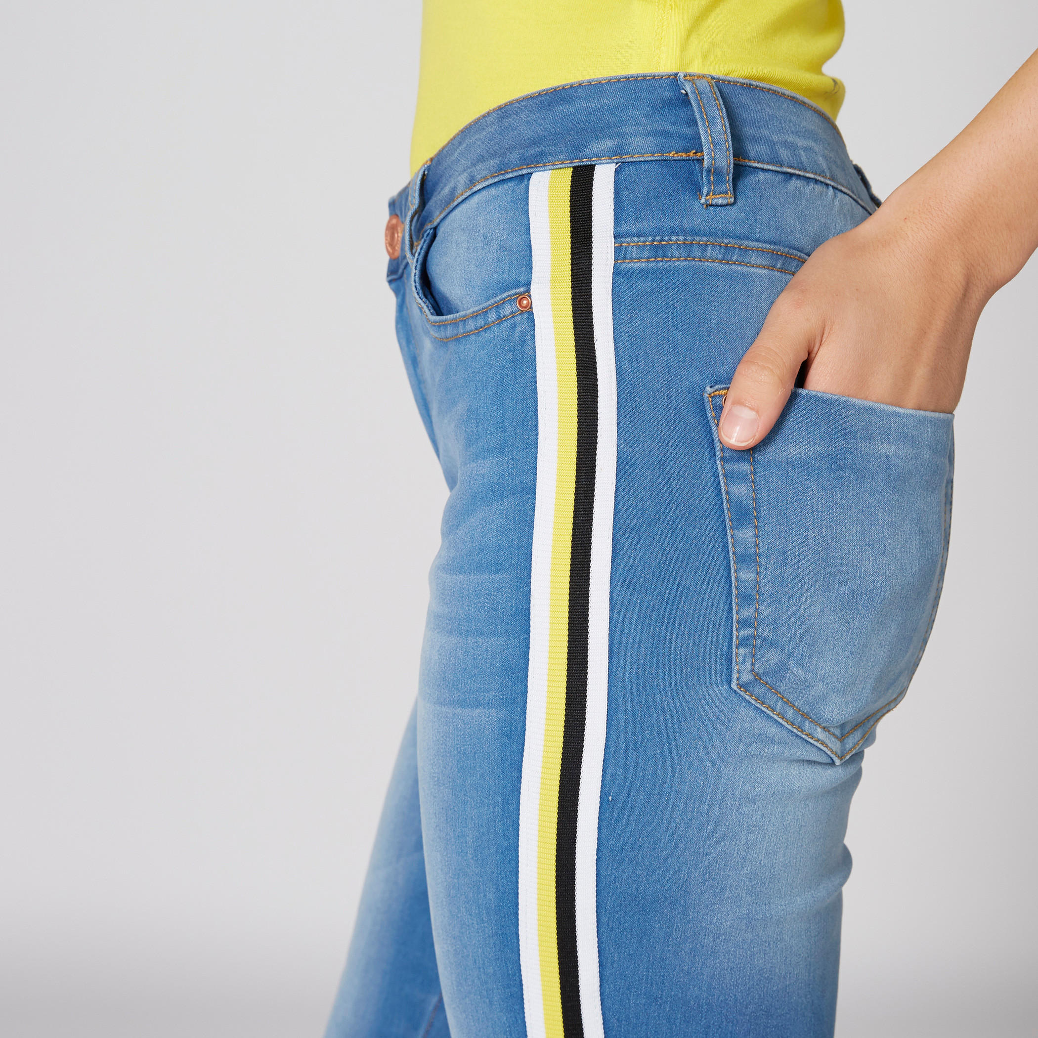 بنطال جينز طويل بزر إغلاق-women-clothing-bottoms-jeans-image-4