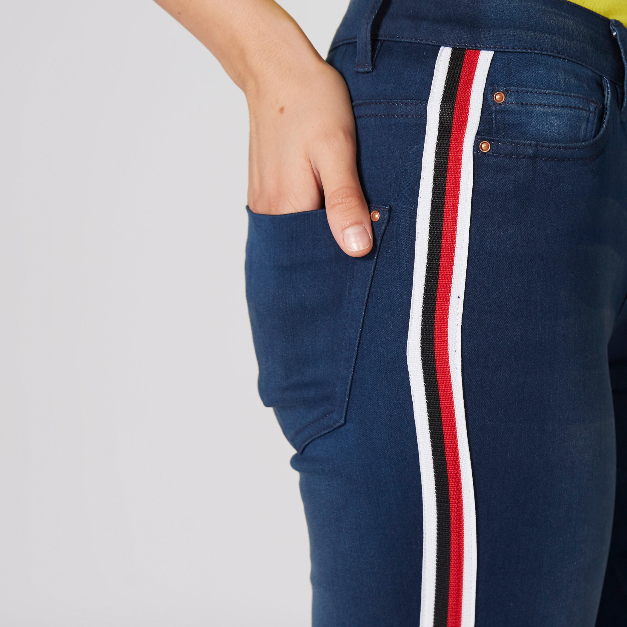 بنطال جينز طويل بزر إغلاق-women-clothing-bottoms-jeans-image-4