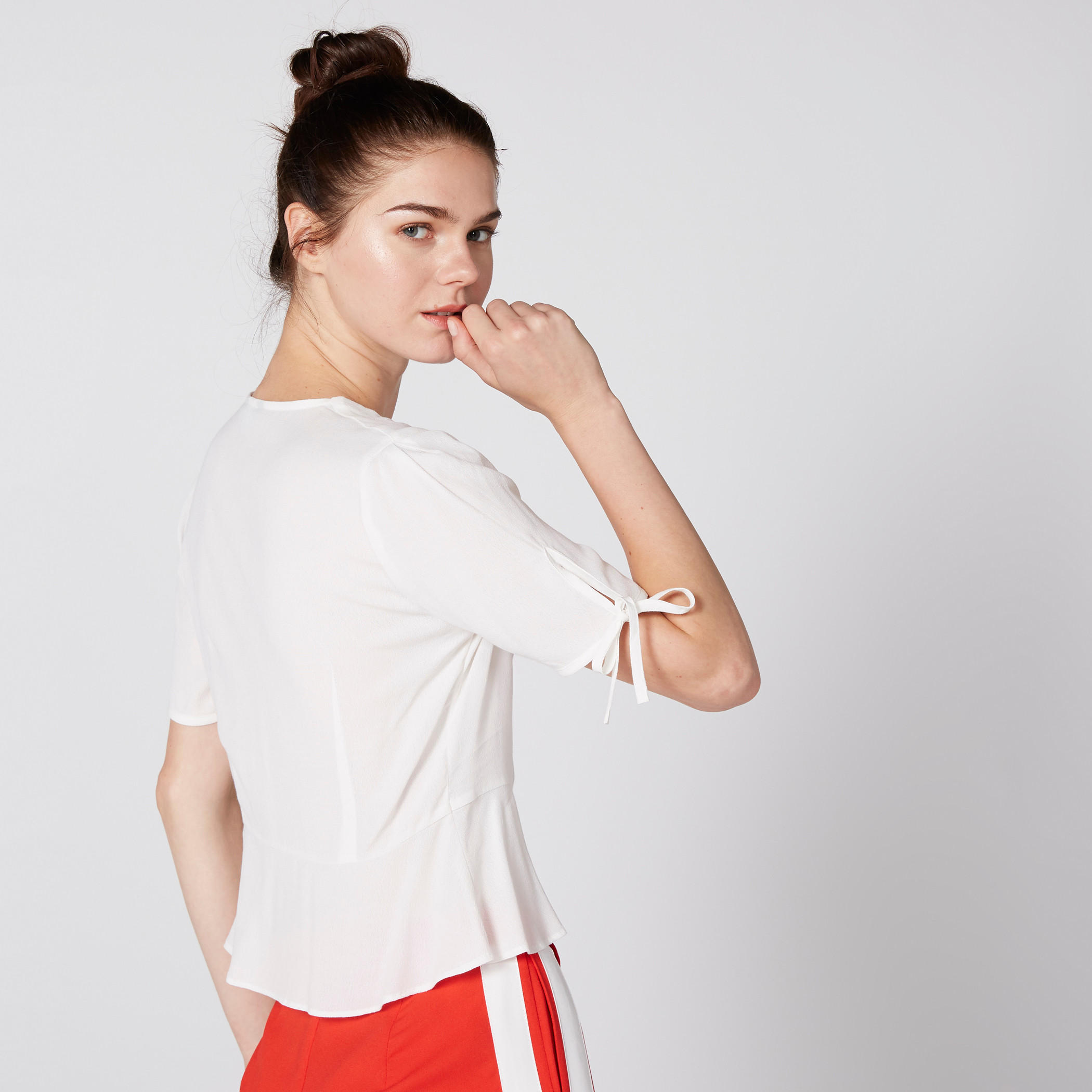 قميص قصير بأكمام قصيرة وأزرار-women-clothing-shirtsandblouses-shirts-image-2