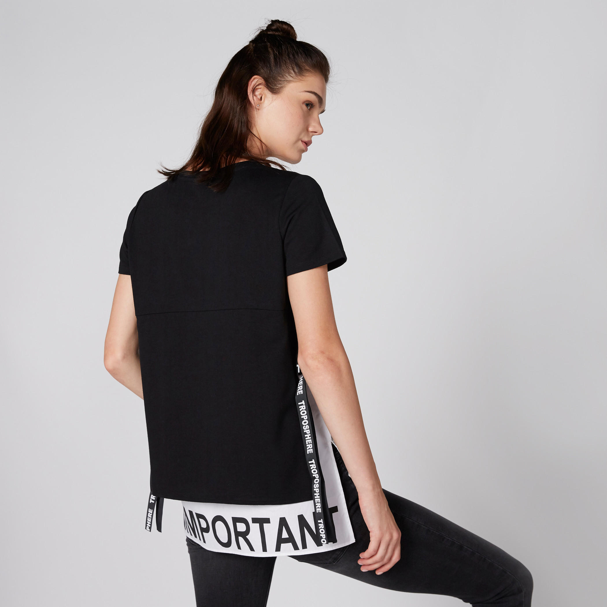 تيشيرت بياقة مستديرة وأكمام قصيرة وطبعات-women-clothing-tshirts-image-2