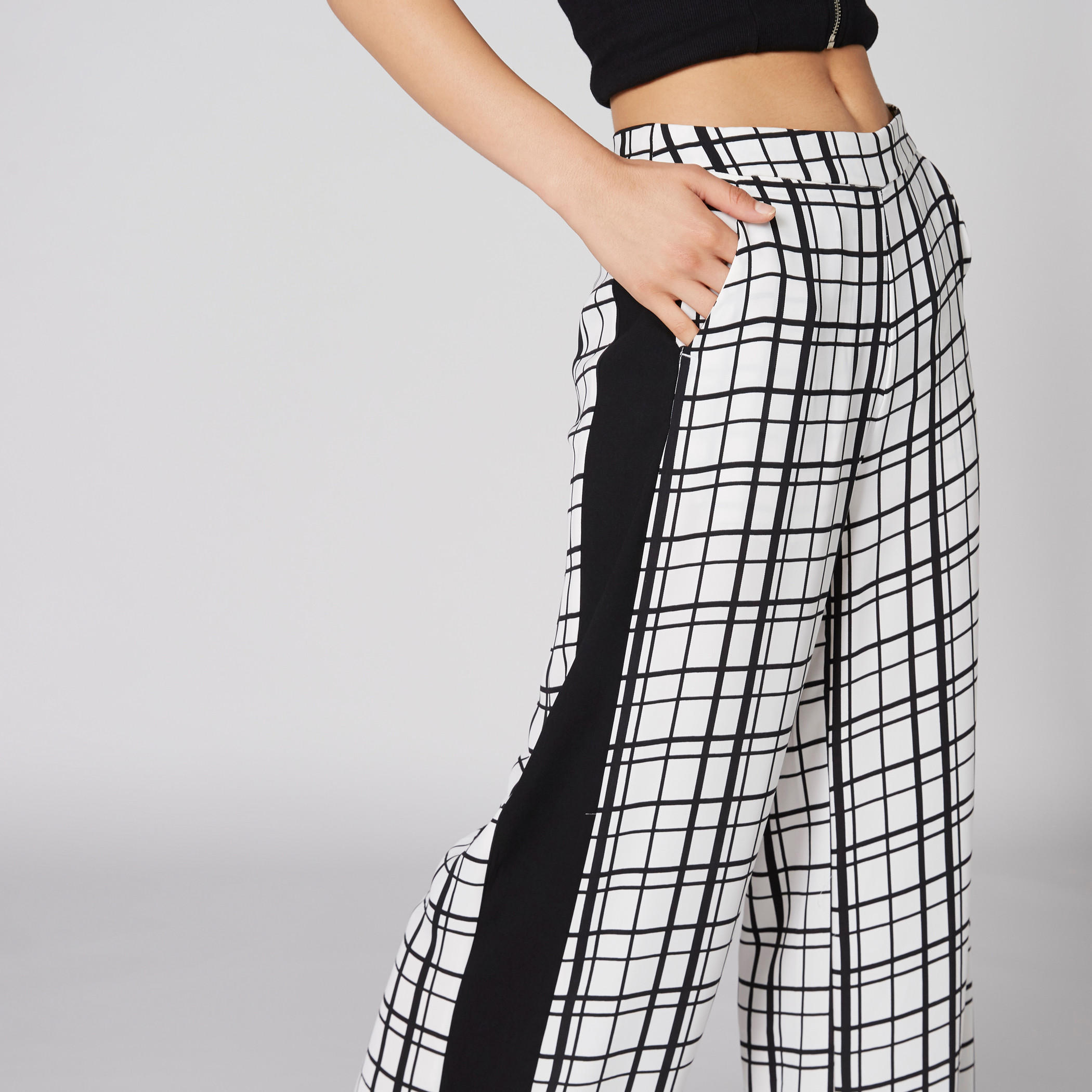 بنطال بالازو كاروهات بخصر مطّاطي وجيوب-women-clothing-bottoms-trousers-image-4