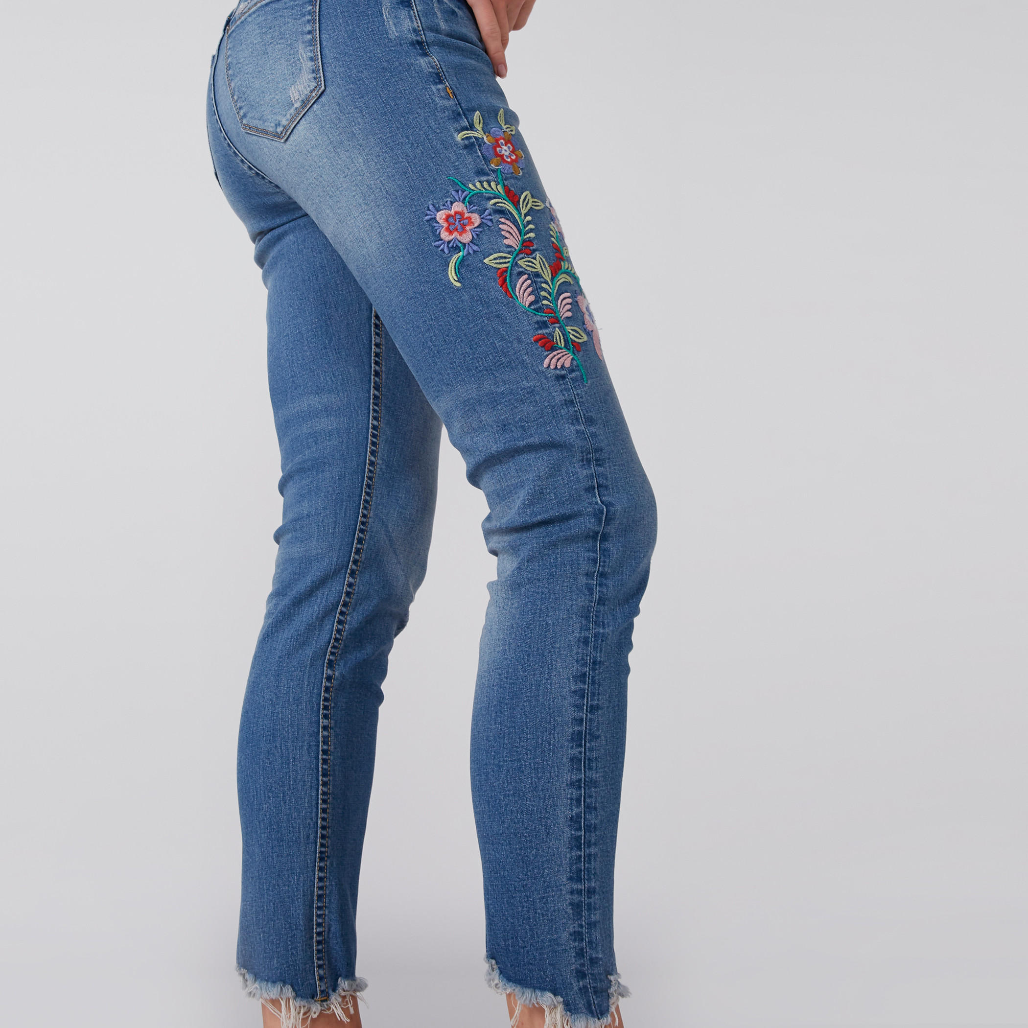 بِنطال جينز بجيوب-women-clothing-bottoms-jeans-image-4