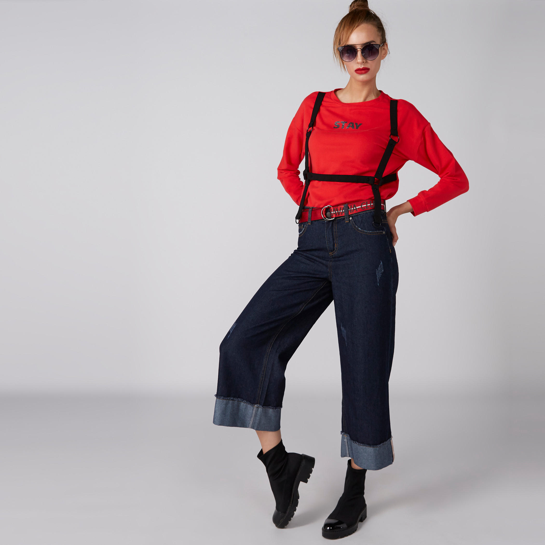 بنطلون بالازو ممزق وتفاصيل جيوب-women-clothing-bottoms-jeans-image-1