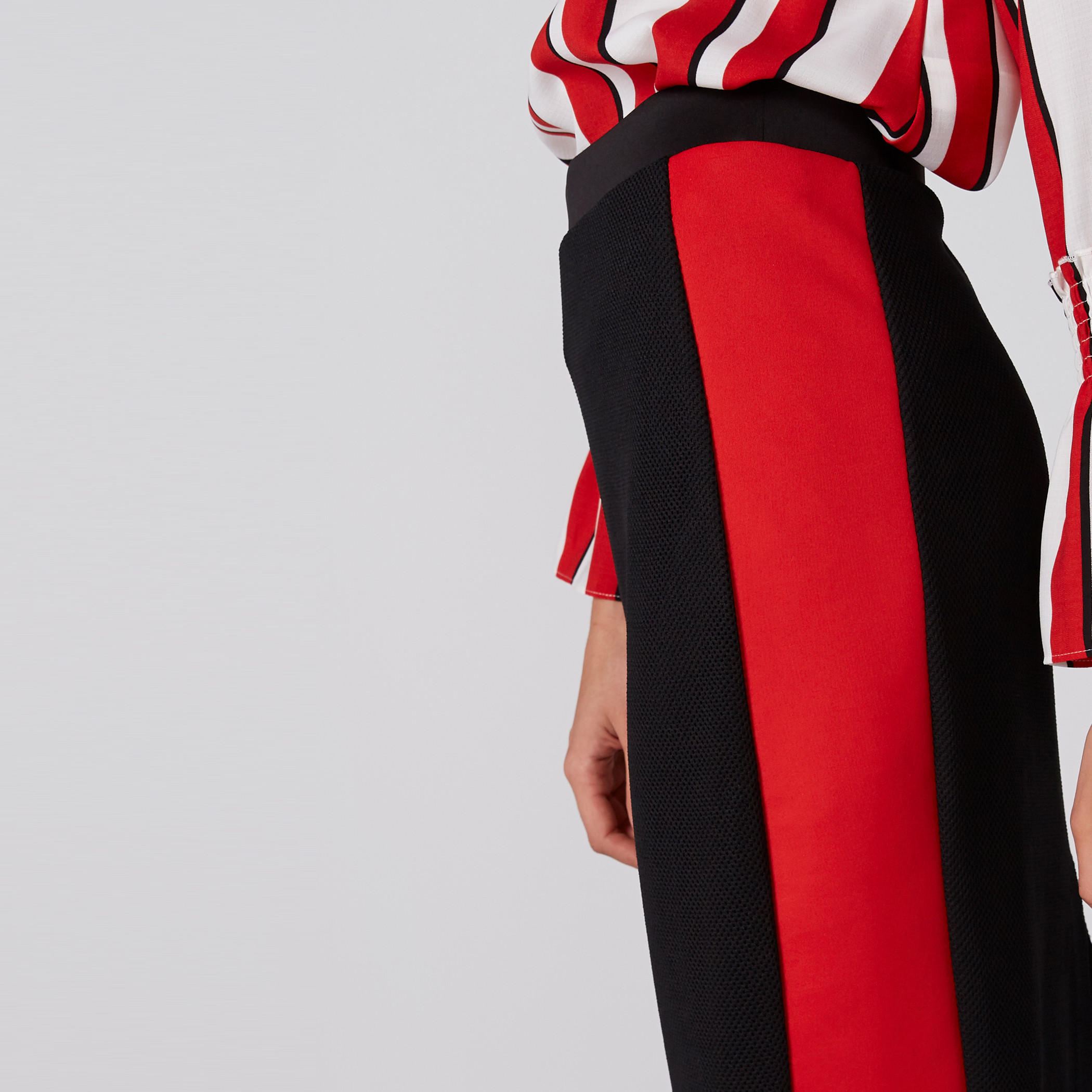 تنورة متوسطة الطول بفتحة جانبية-women-clothing-bottoms-skirts-image-4