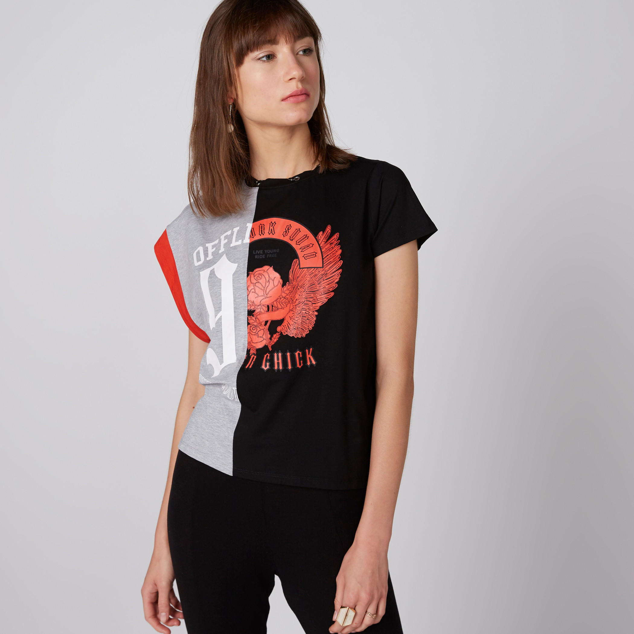 بلوزة بطبعات وياقة ضيقة وحلقات-women-clothing-tshirts-image-3