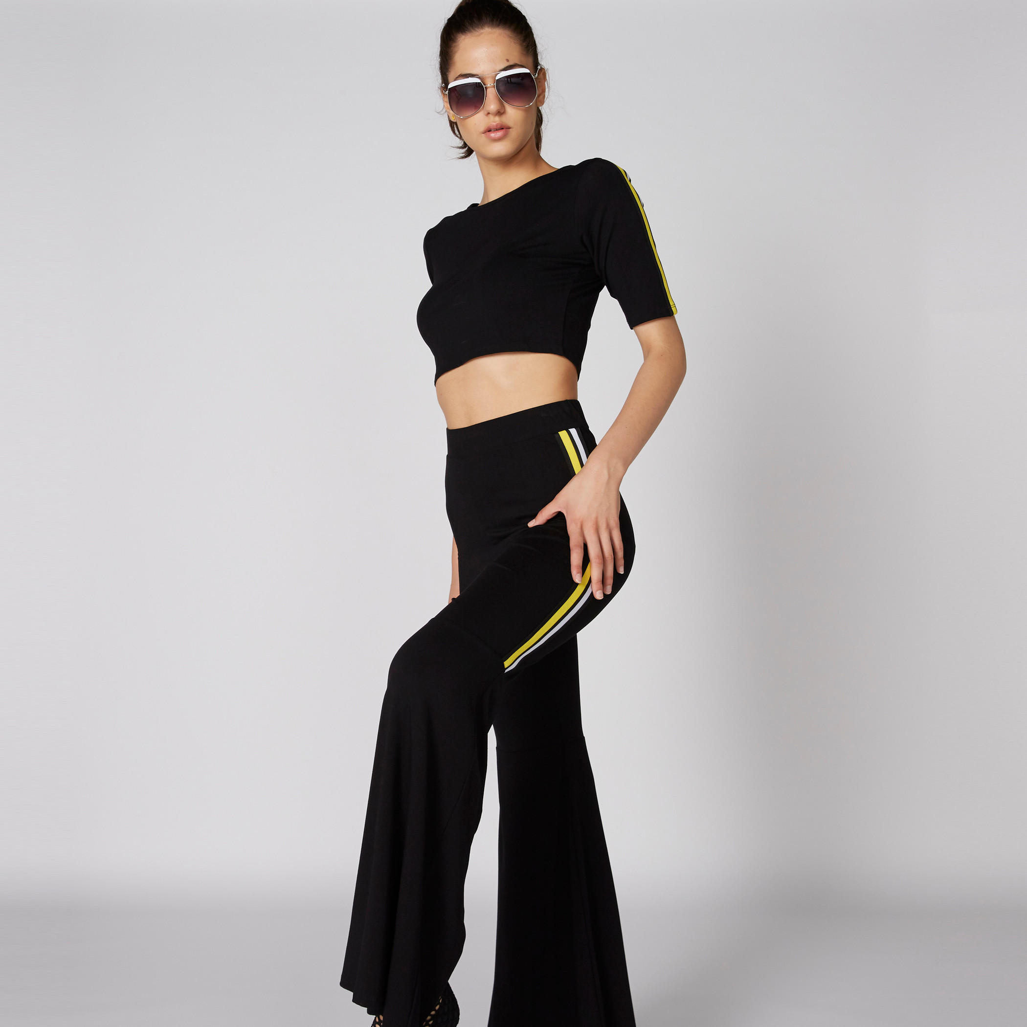 بلوزة بياقة مستديرة وأكمام قصيرة-women-clothing-tshirts-image-2