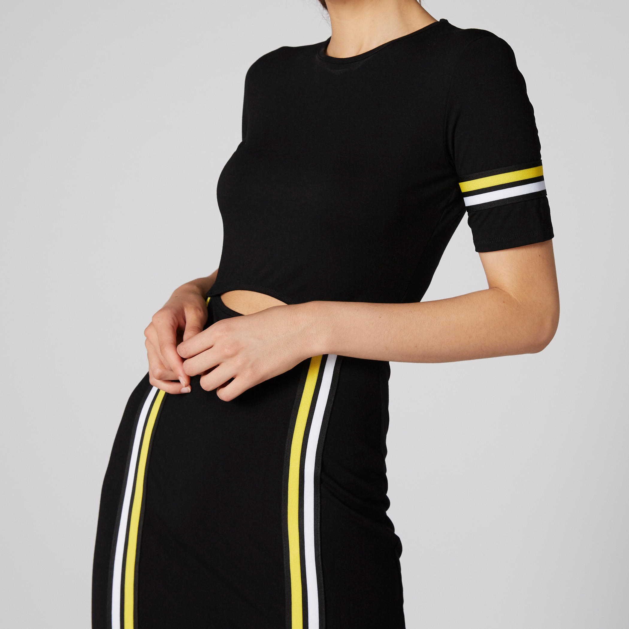 فستان ماكسي بياقة مستديرة وأكمام قصيرة-women-clothing-dresses-image-4