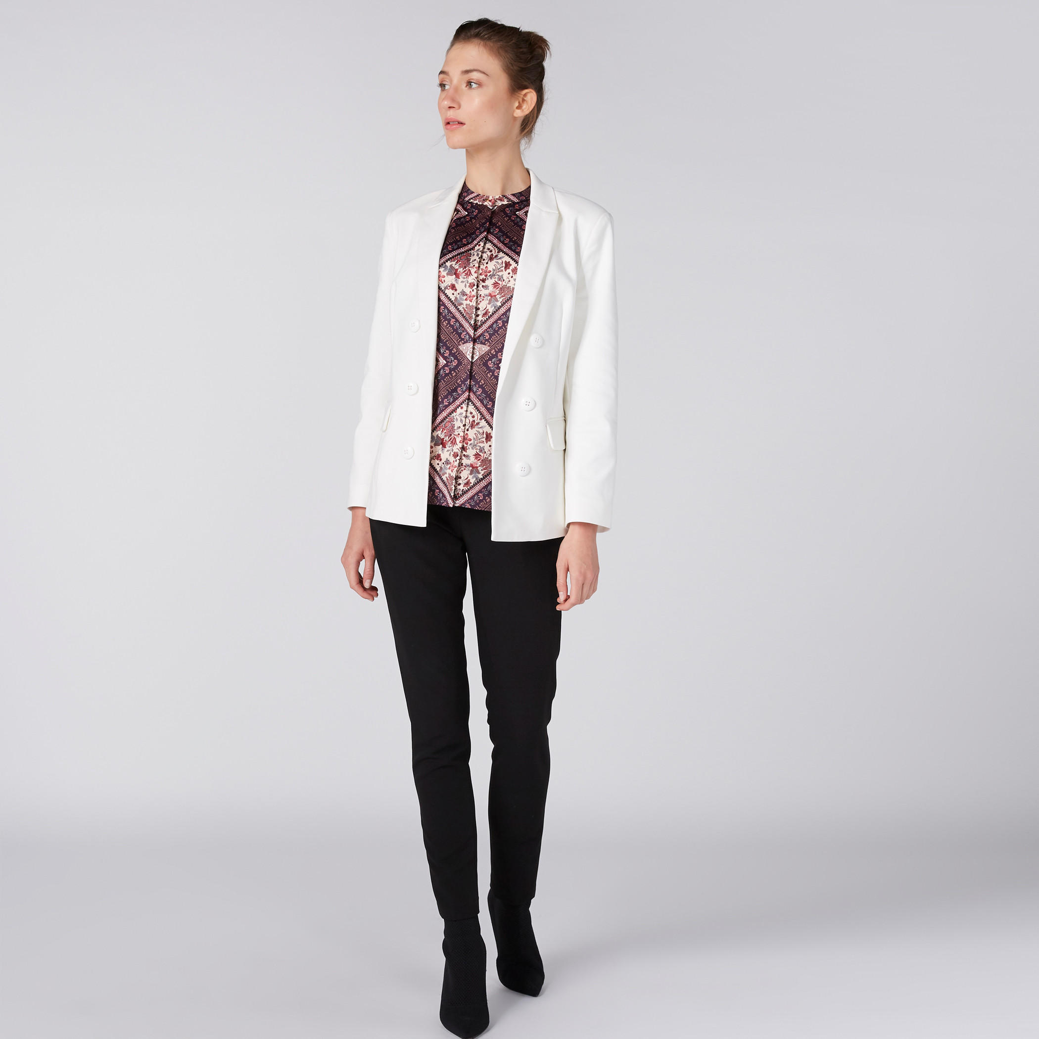 بليزر بأكمام طويلة وزر إغلاق وجيوب-women-clothing-coatsandjackets-blazers-image-5