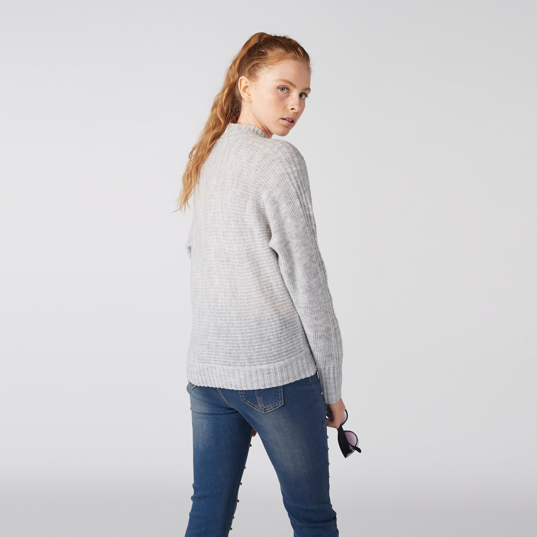 تيشيرت بياقة عالية وأكمام طويلة-women-clothing-cardigansandjumpers-jumpers-image-1