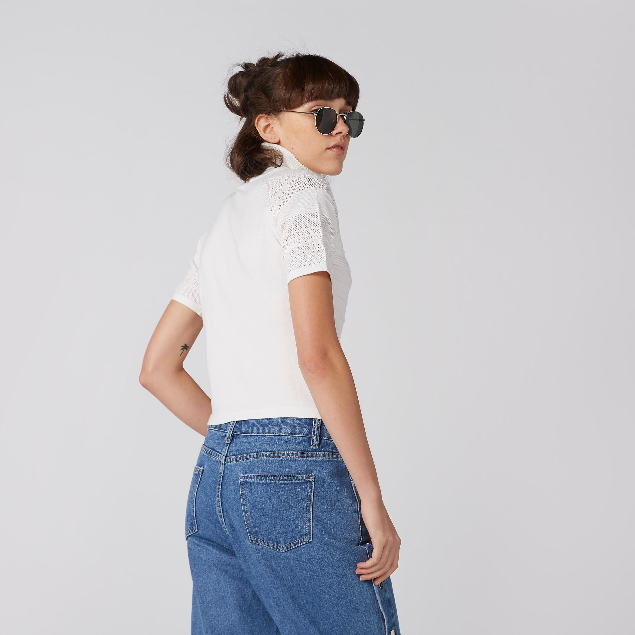 توب بياقة عالية وأكمام قصيرة-women-clothing-shirtsandblouses-blouses-image-2