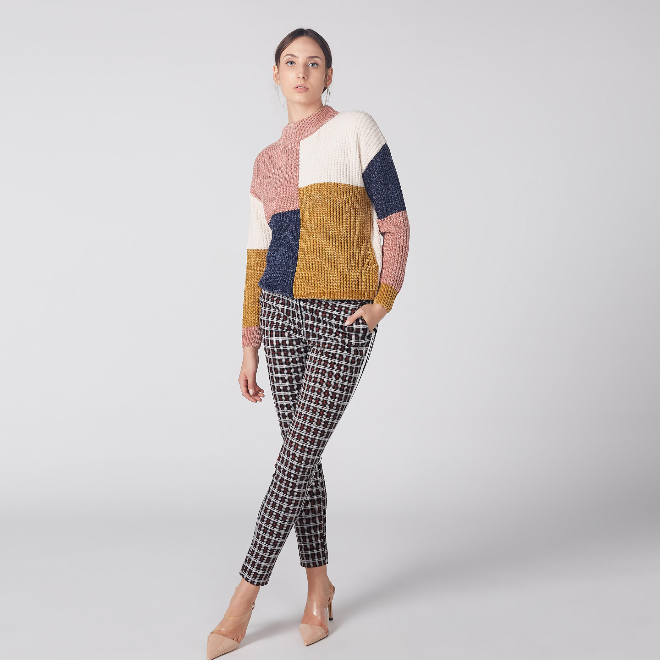 كنزة بارزة الملمس بياقة عالية وأكمام طويلة-women-clothing-cardigansandjumpers-jumpers-image-2