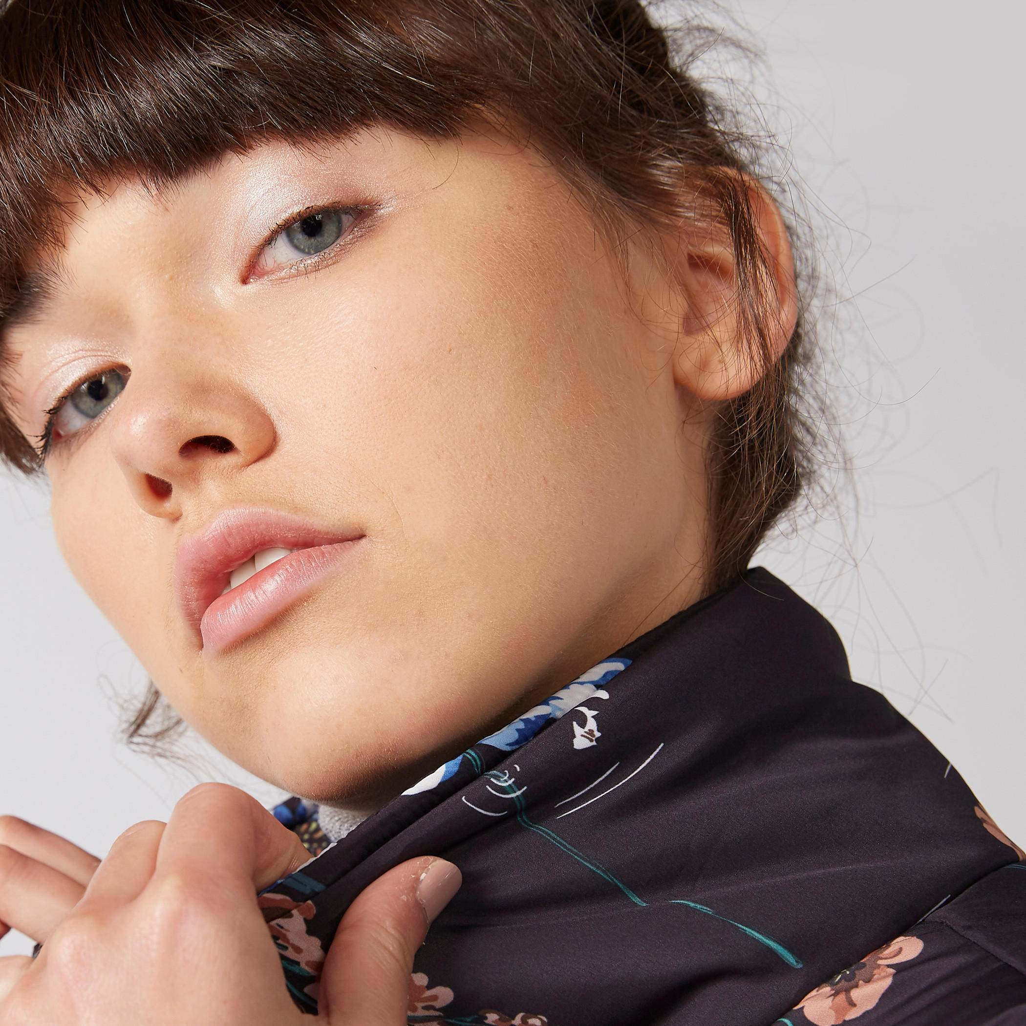 جاكيت بأكمام طويلة وسحّاب إغلاق وطبعات أزهار-women-winterwear-coatsandjackets-jackets-image-5