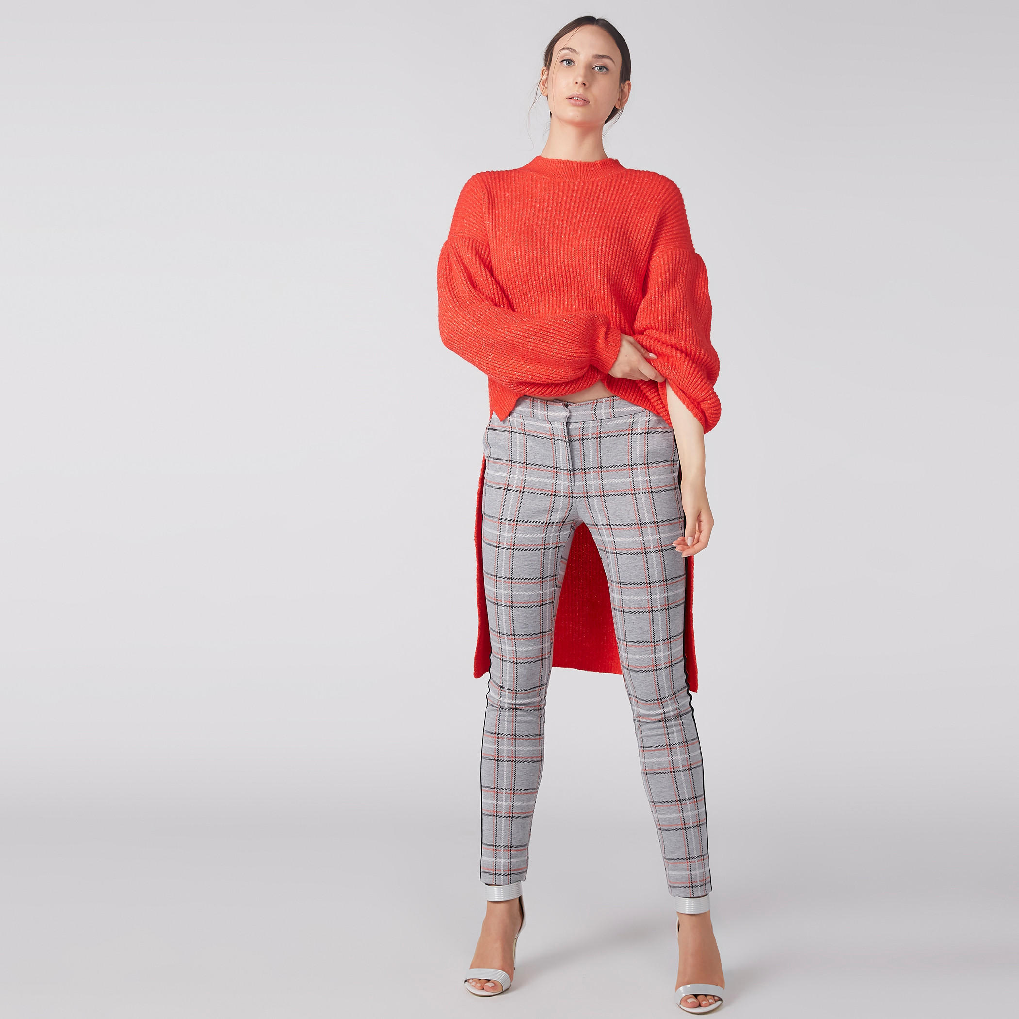 بلوزة طويلة بارزة الملمس بياقة عالية وأكمام طويلة-women-clothing-cardigansandjumpers-jumpers-image-1