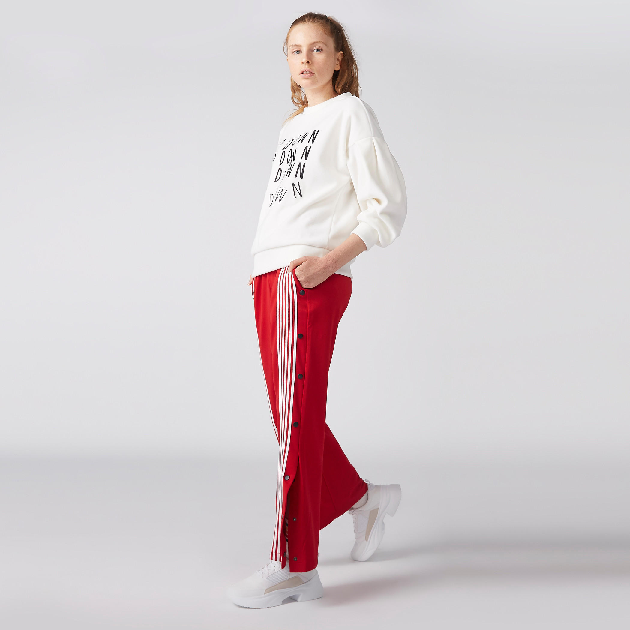 سويت شيرت بياقة ضيّقة وأكمام طويلة وطبعات-women-winterwear-hoodiesandsweatshirts-sweatshirts-image-2