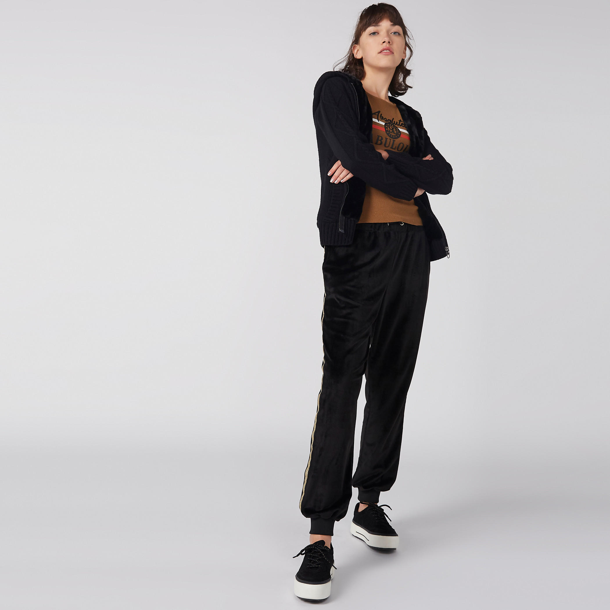تيشيرت بياقة مستديرة وأكمام مغايرة وطبعات-women-clothing-tshirts-image-1