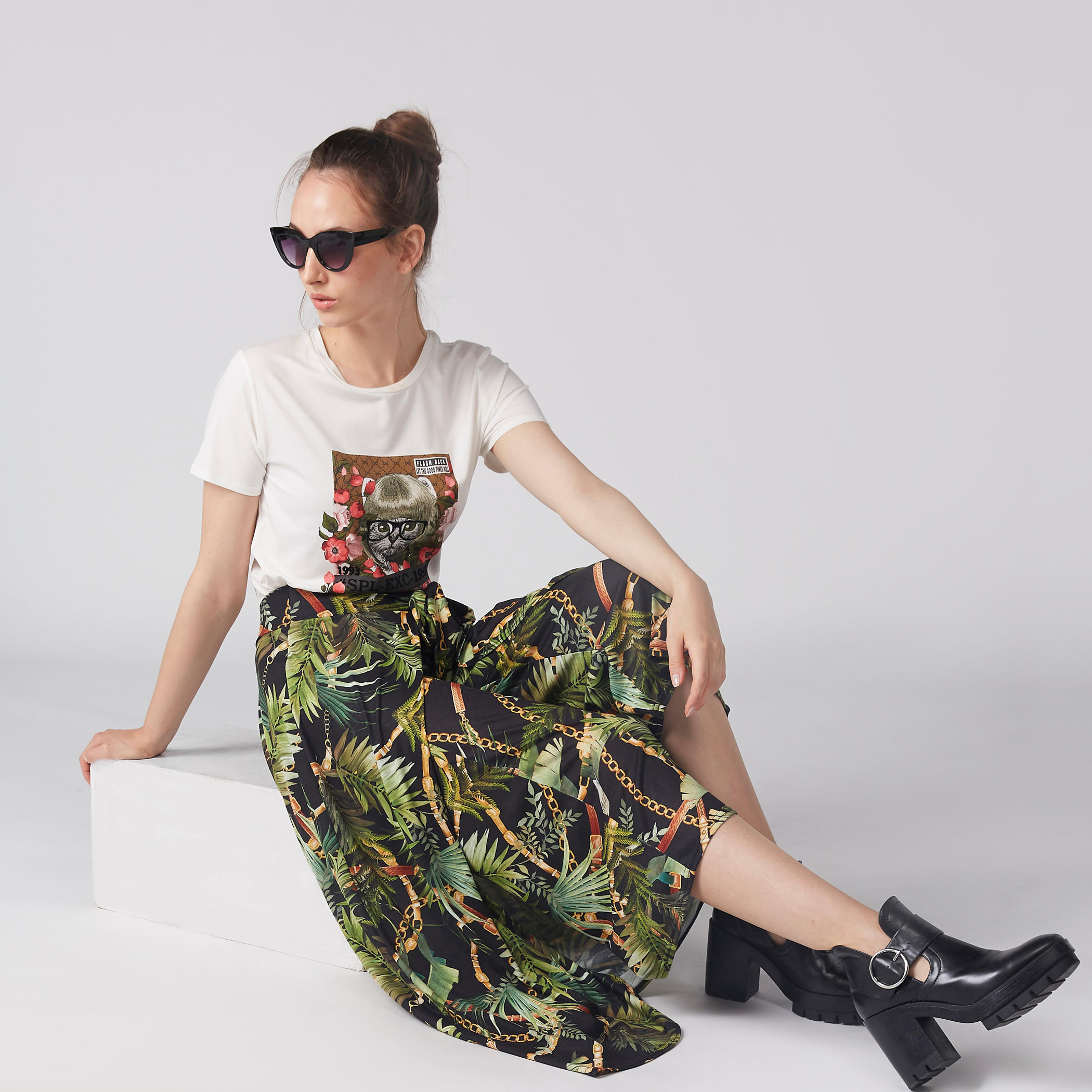 تنورة إيه لاين متوسطة الطول بأربطة وطبعات أزهار-women-clothing-bottoms-skirts-image-3