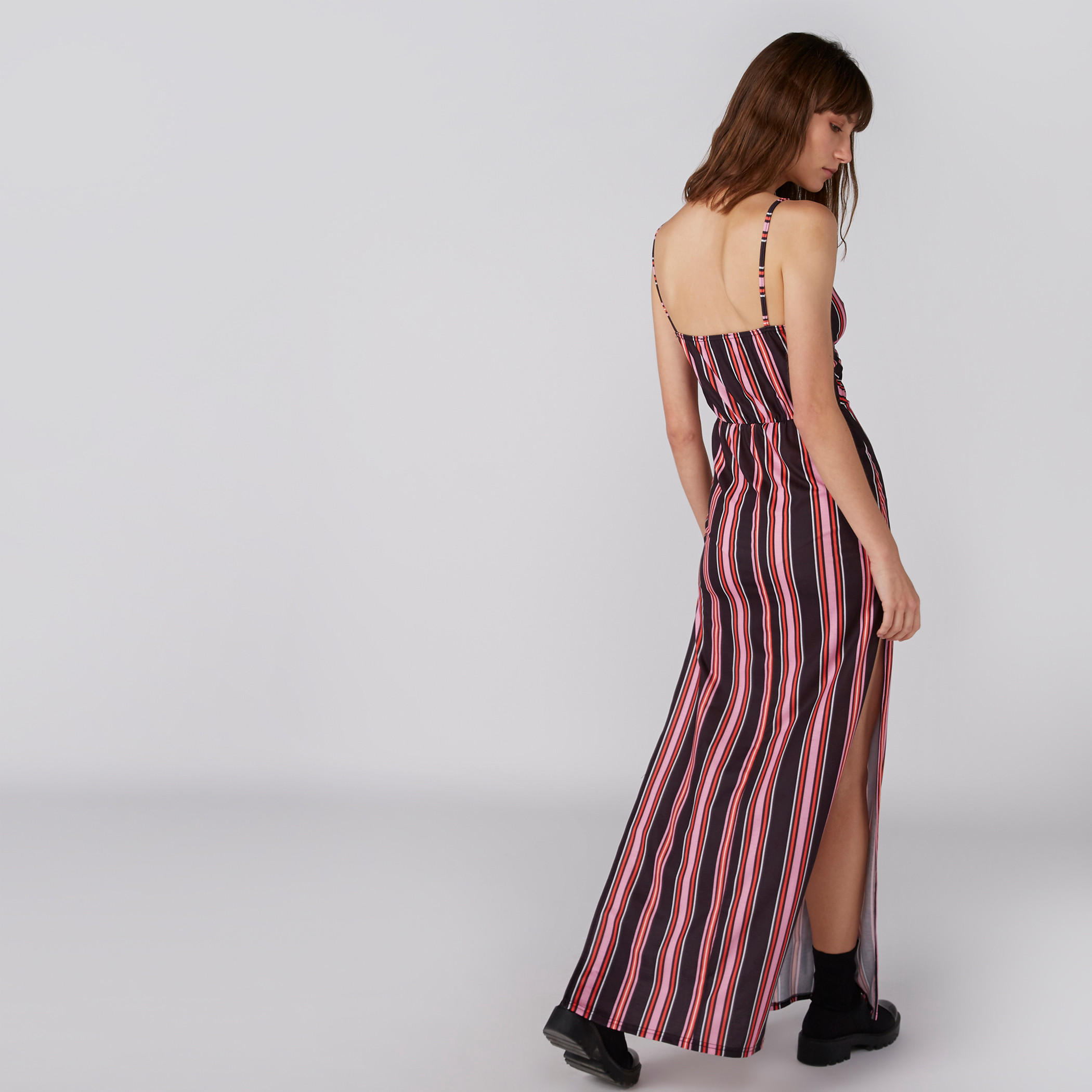 فستان طويل مقلّم بحمّالات رفيعة قابلة للتعديل وفتحة-women-clothing-dresses-image-2
