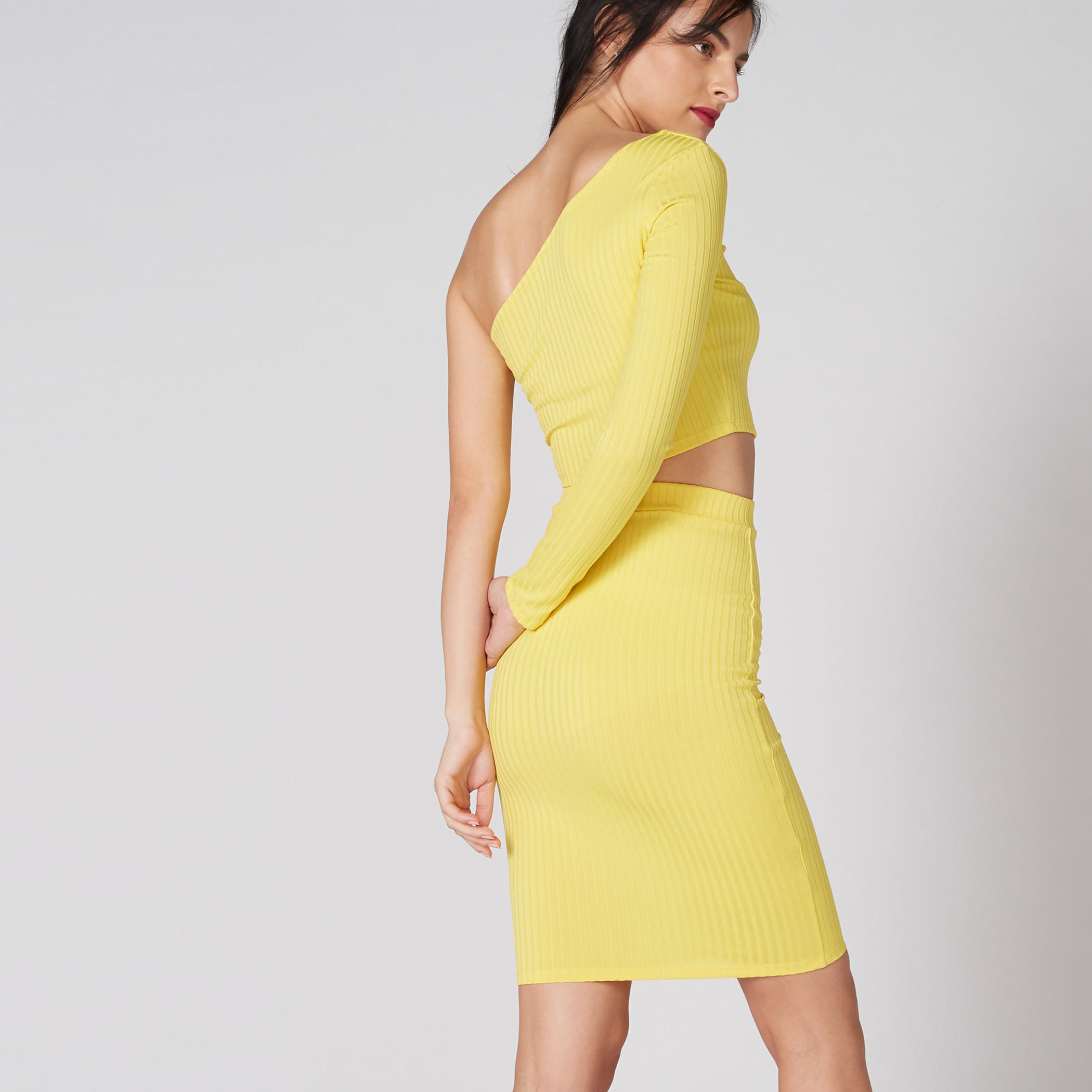 تنورة ضيّقة بارزة الملمس بخصر مطّاطي-women-clothing-bottoms-skirts-image-2