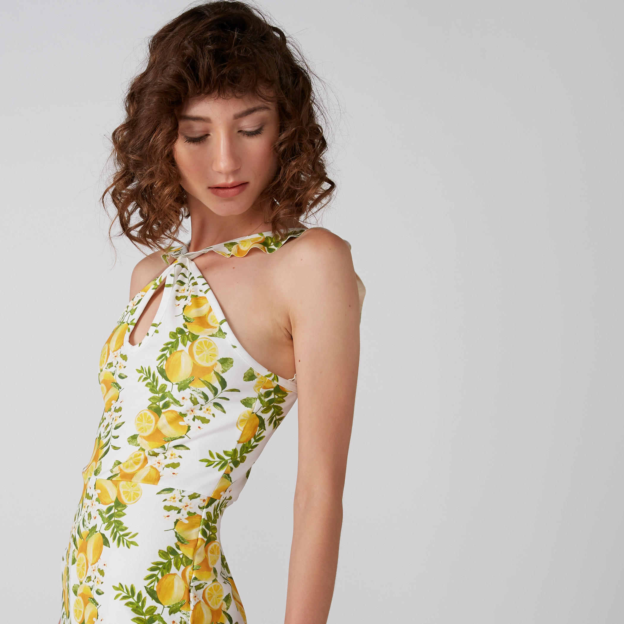 أفرول بتفاصيل كشكش وطبعات الأزهار-women-clothing-jumpsuits-image-4