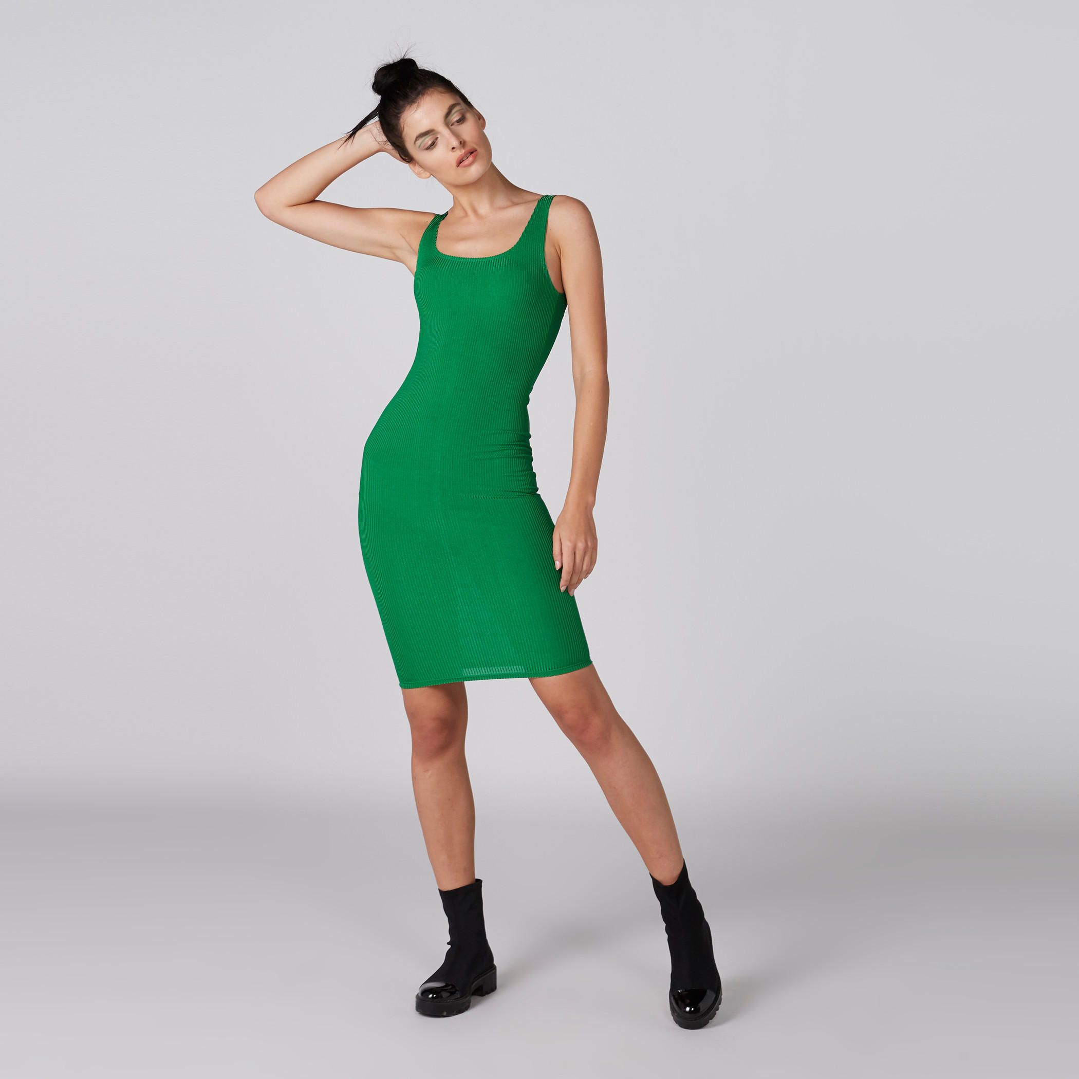 فستان مضلع متوسط الطول دون أكمام بقصّة ضيّقة-women-clothing-dresses-image-3