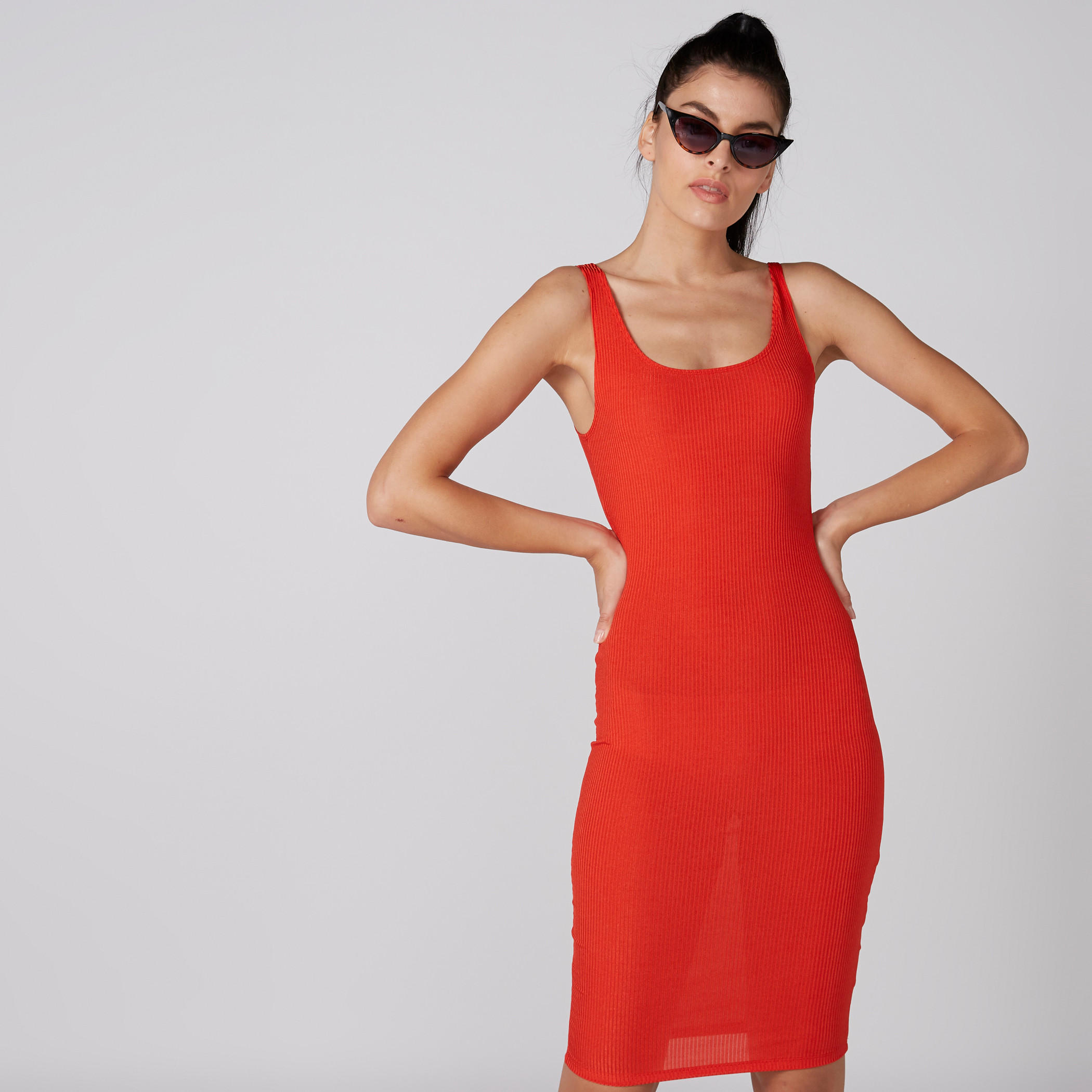 فستان مضلع متوسط الطول دون أكمام بقصّة ضيّقة-women-clothing-dresses-image-3