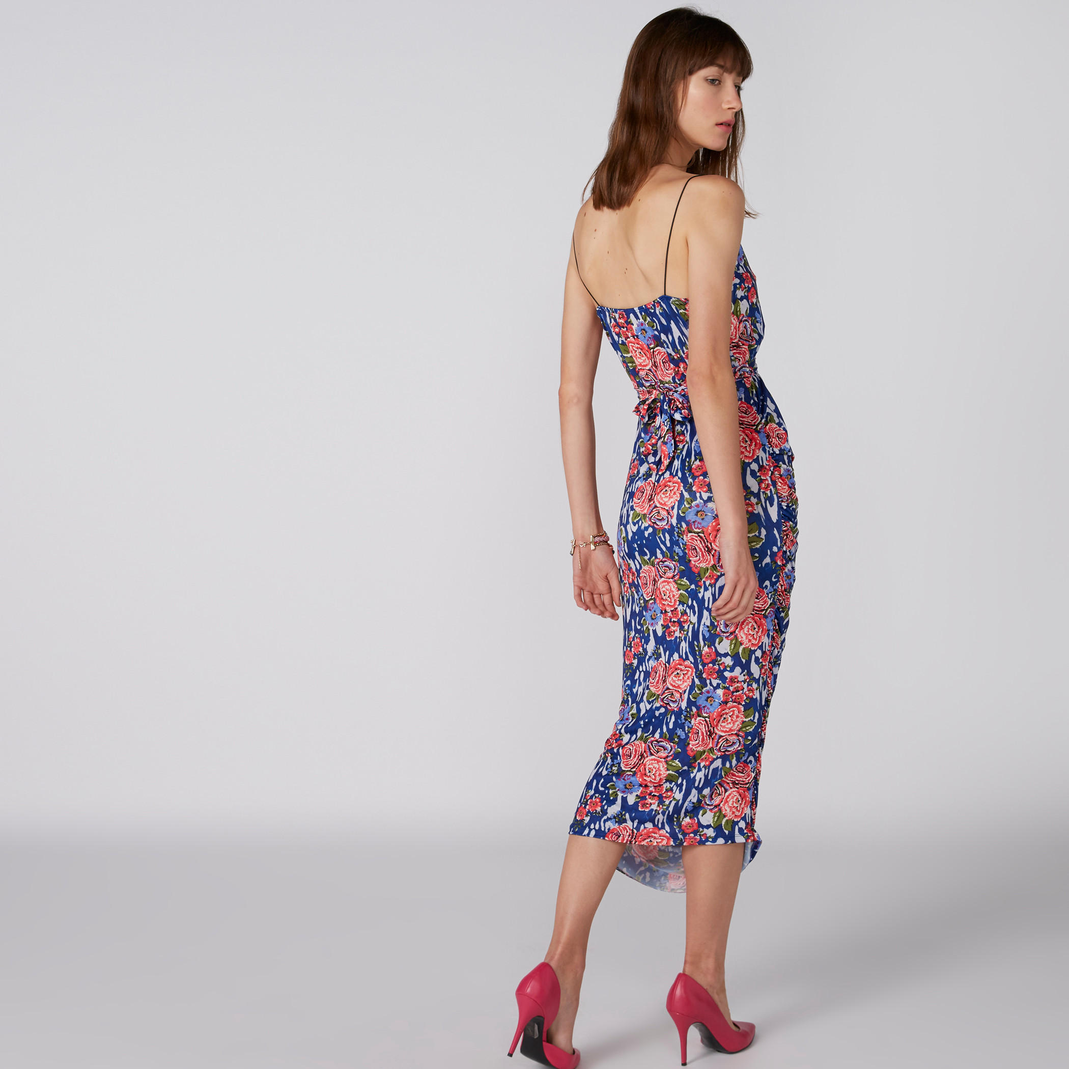 فستان بقصّة ضيّقة وحمّالات رفيعة وطبعات-women-clothing-dresses-image-2