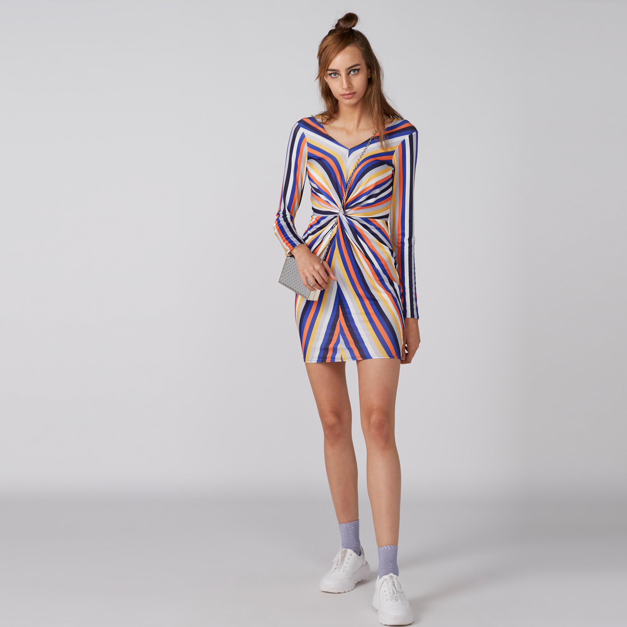 فستان قصير مقلم بقصّة ضيقة وأكمام طويلة-women-clothing-dresses-image-1