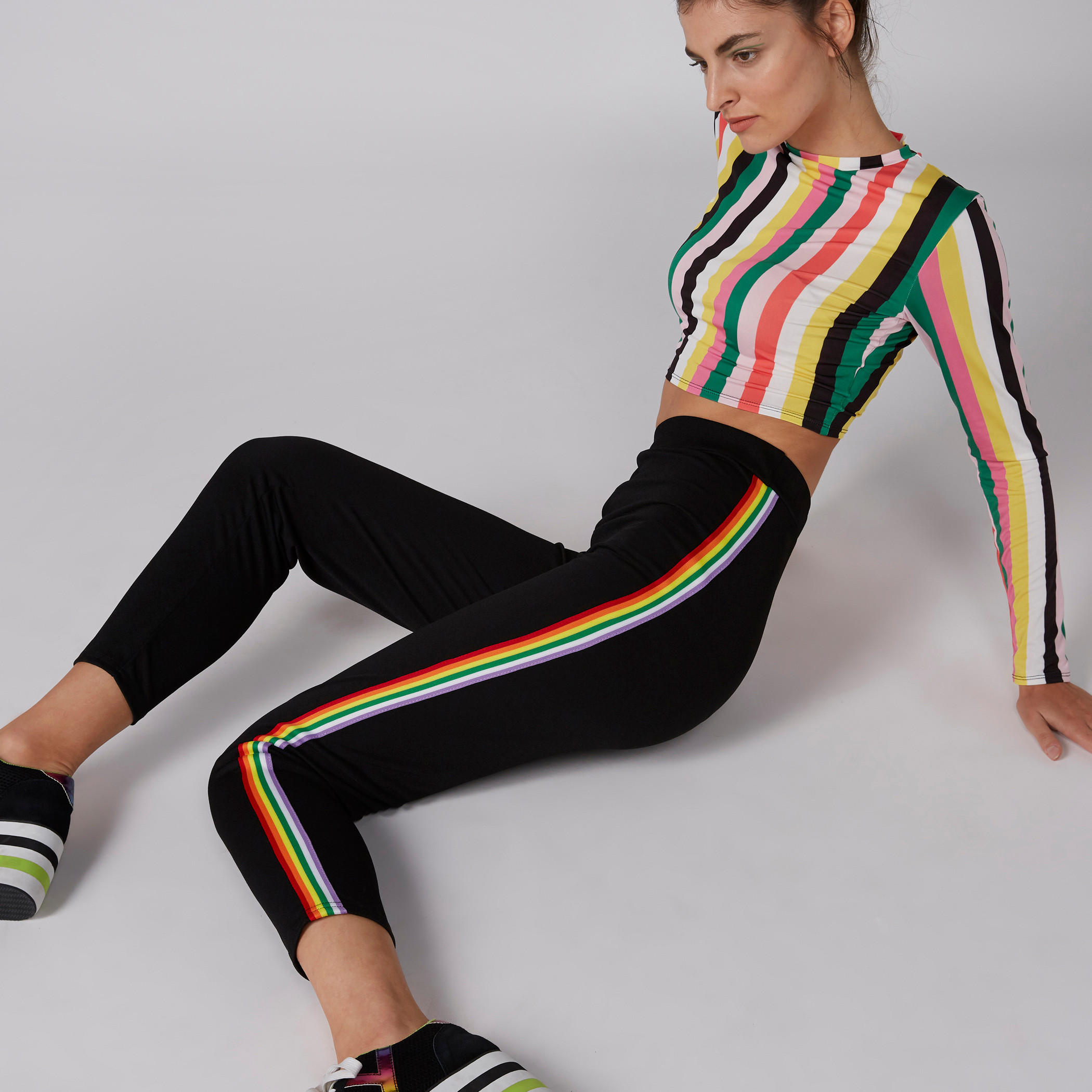 بنطال قصير بخصر مطّاطي-women-clothing-bottoms-trousers-image-4