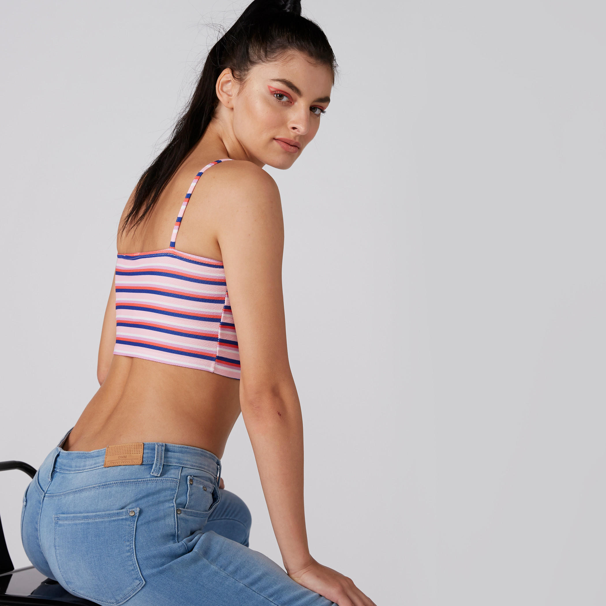 بلوزة مقملة قصيرة بحمّالات رفيعة-women-clothing-shirtsandblouses-blouses-image-1