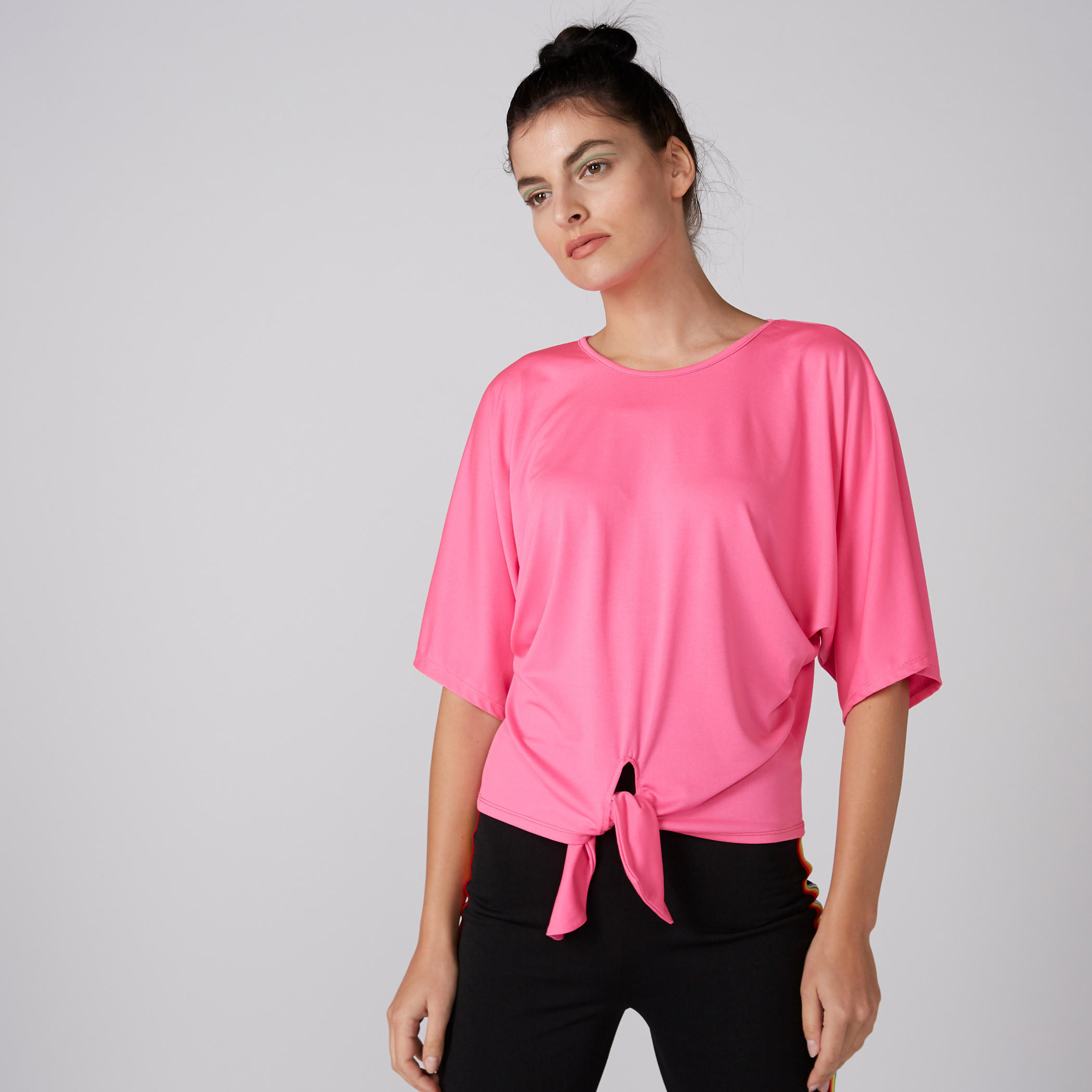 بلوزة بياقة مستديرة وأكمام متصلة ورباط-women-clothing-shirtsandblouses-blouses-image-1