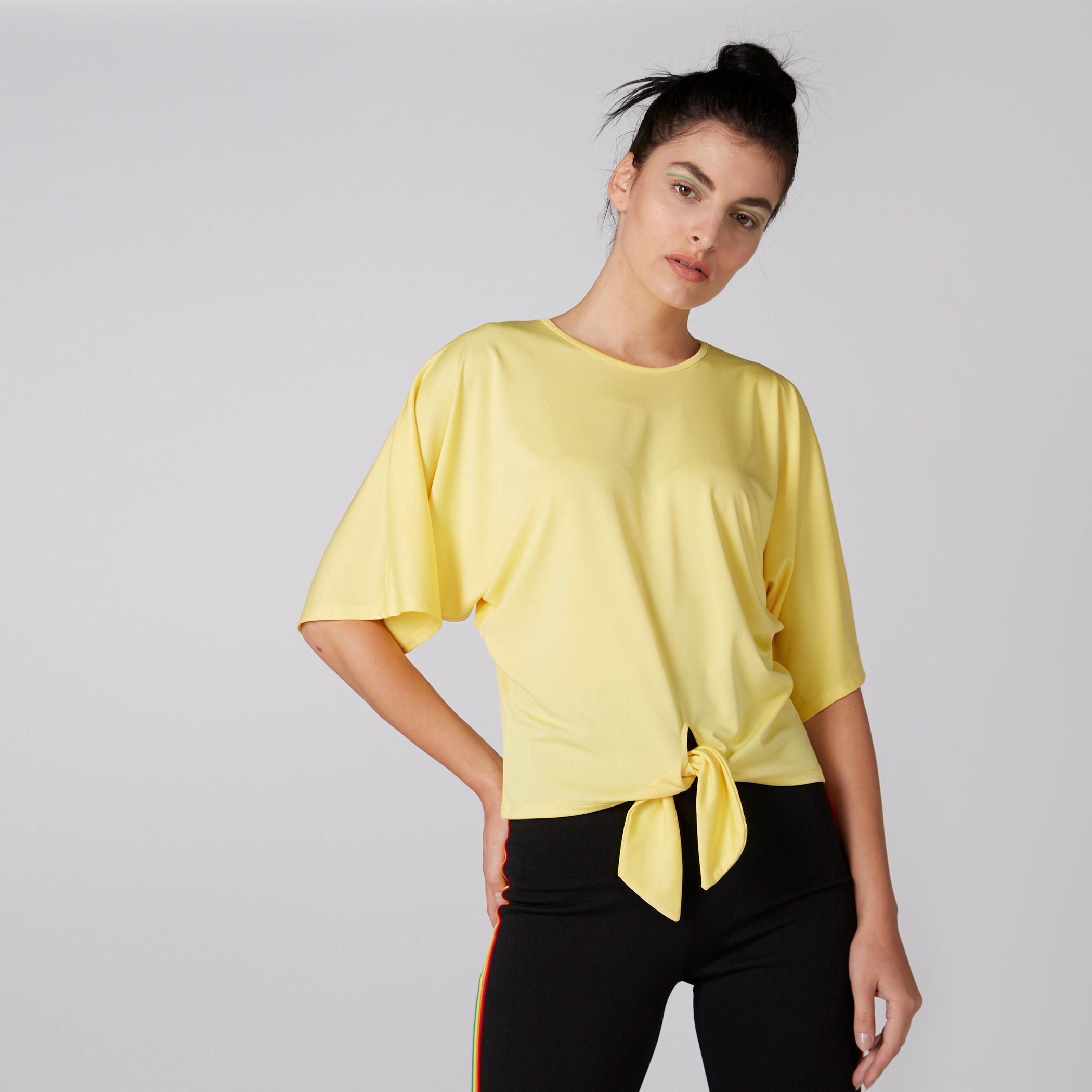 بلوزة بياقة مستديرة وأكمام متصلة ورباط-women-clothing-shirtsandblouses-blouses-image-1
