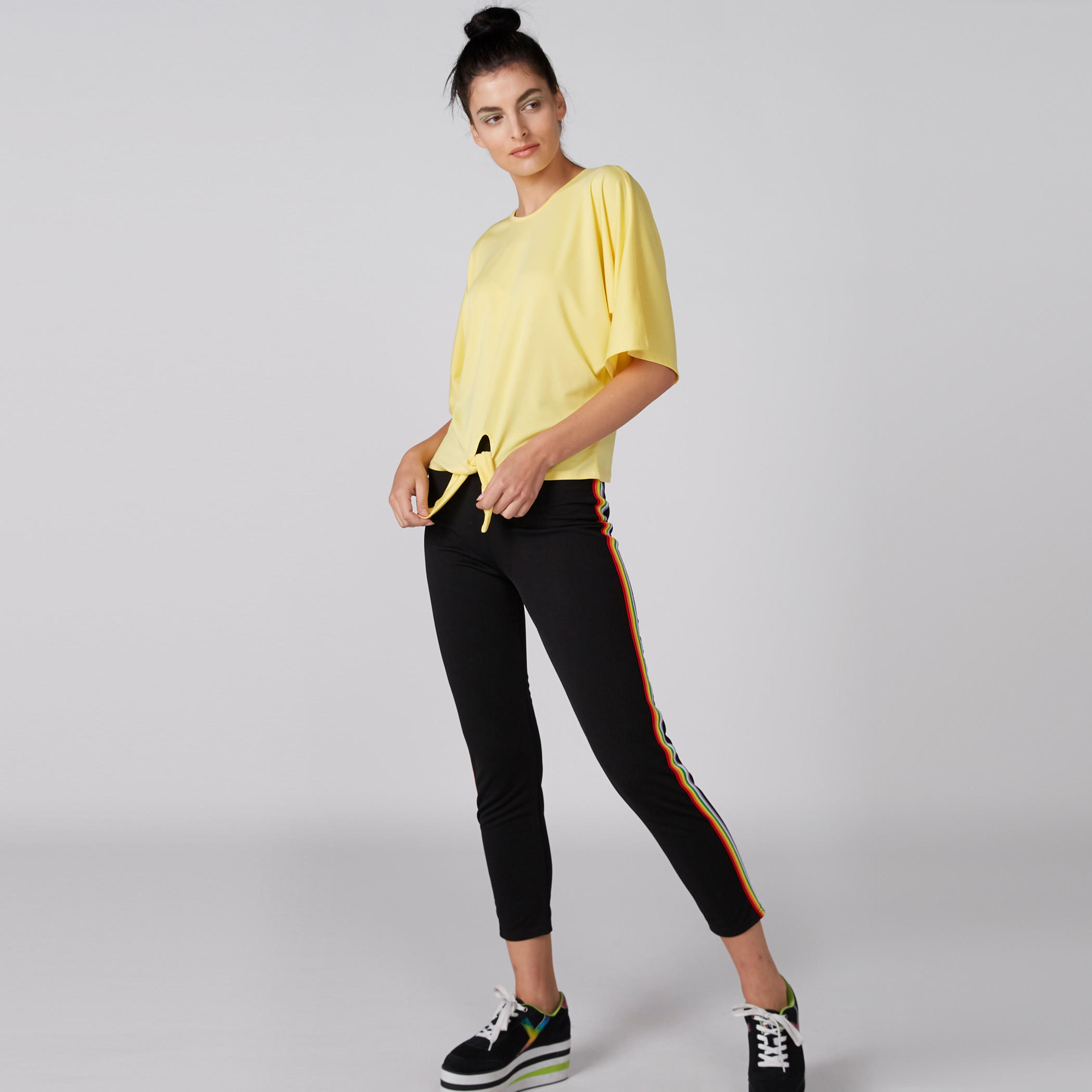 بلوزة بياقة مستديرة وأكمام متصلة ورباط-women-clothing-shirtsandblouses-blouses-image-3