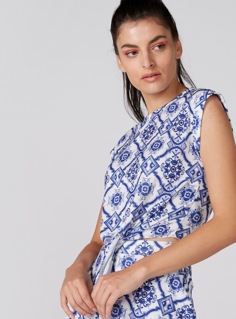 بلوزة بياقة مستديرة وأكمام متصلة وطبعات-women-clothing-shirtsandblouses-blouses-image-4