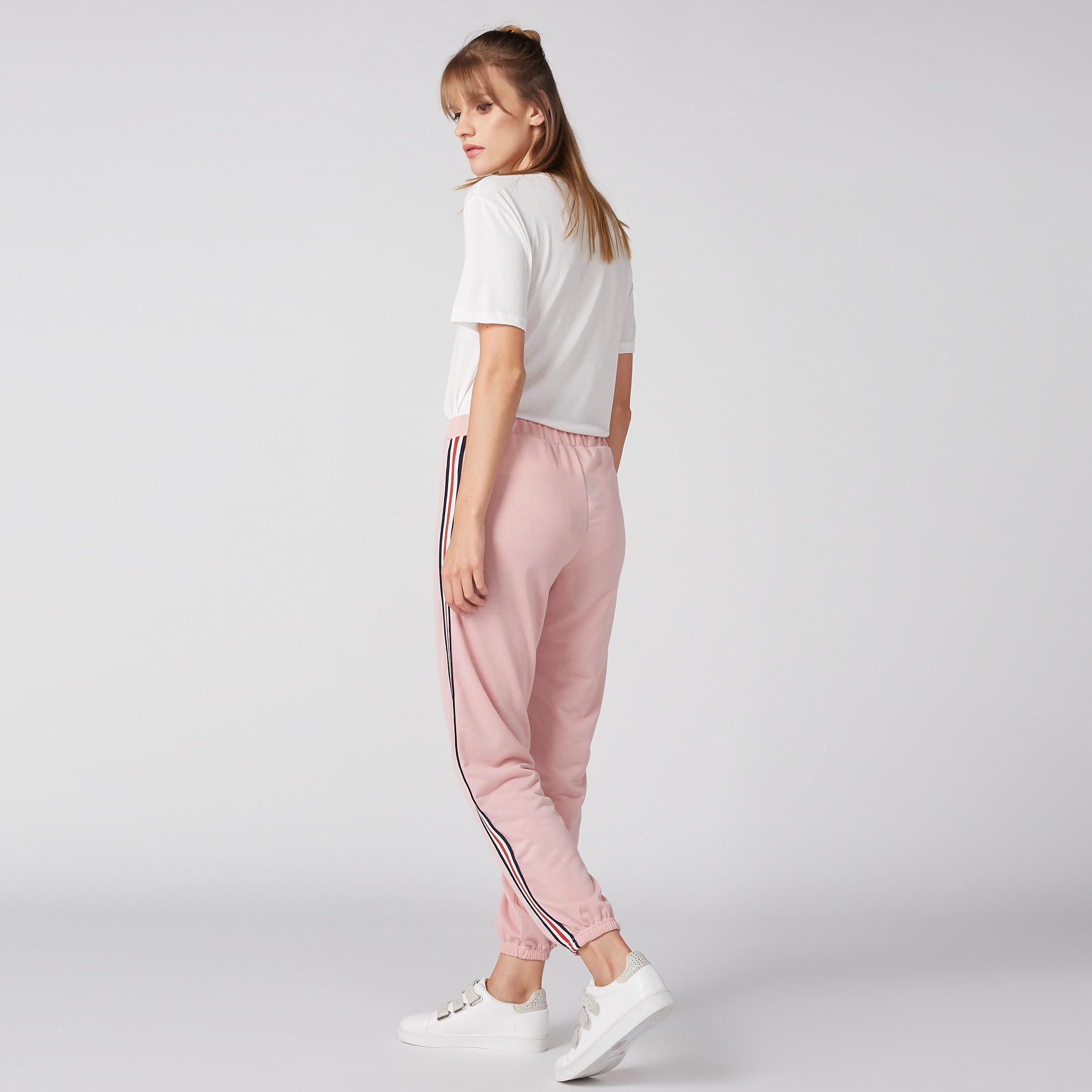 بنطال رياضي طويل بخصر مطّاطي-women-clothing-bottoms-joggers-image-4