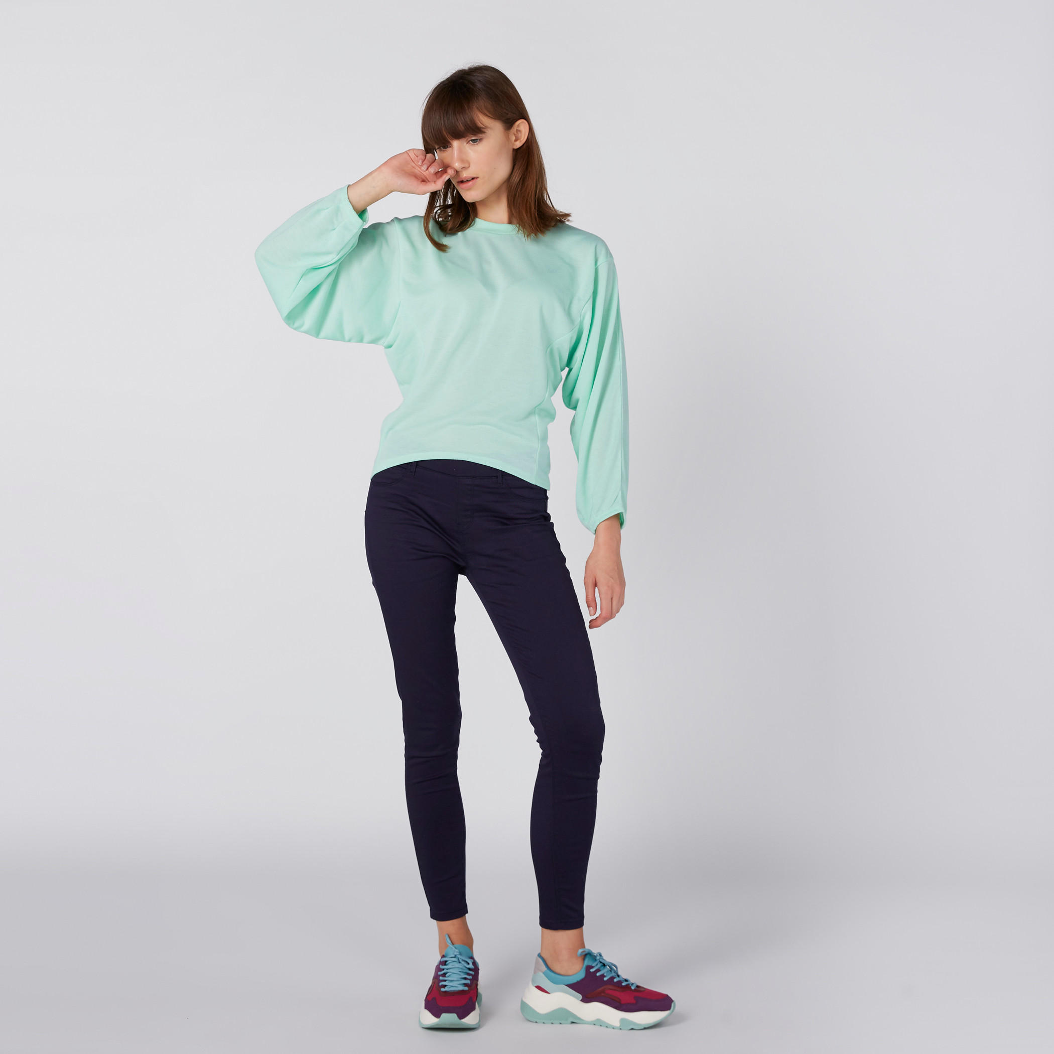 بلوزة بياقة مستديرة وأكمام واسعة-women-winterwear-hoodiesandsweatshirts-hoodies-image-3