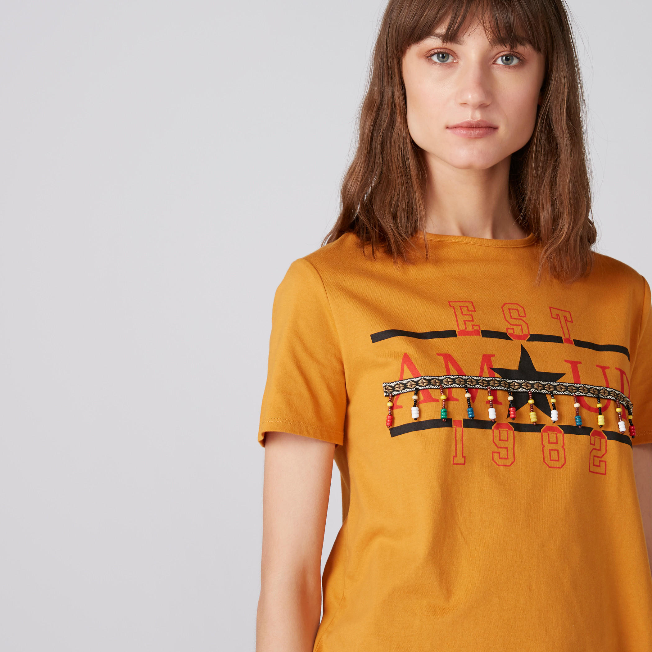 تيشيرت بياقة مستديرة وأكمام قصيرة وطبعات-women-clothing-tshirts-image-1