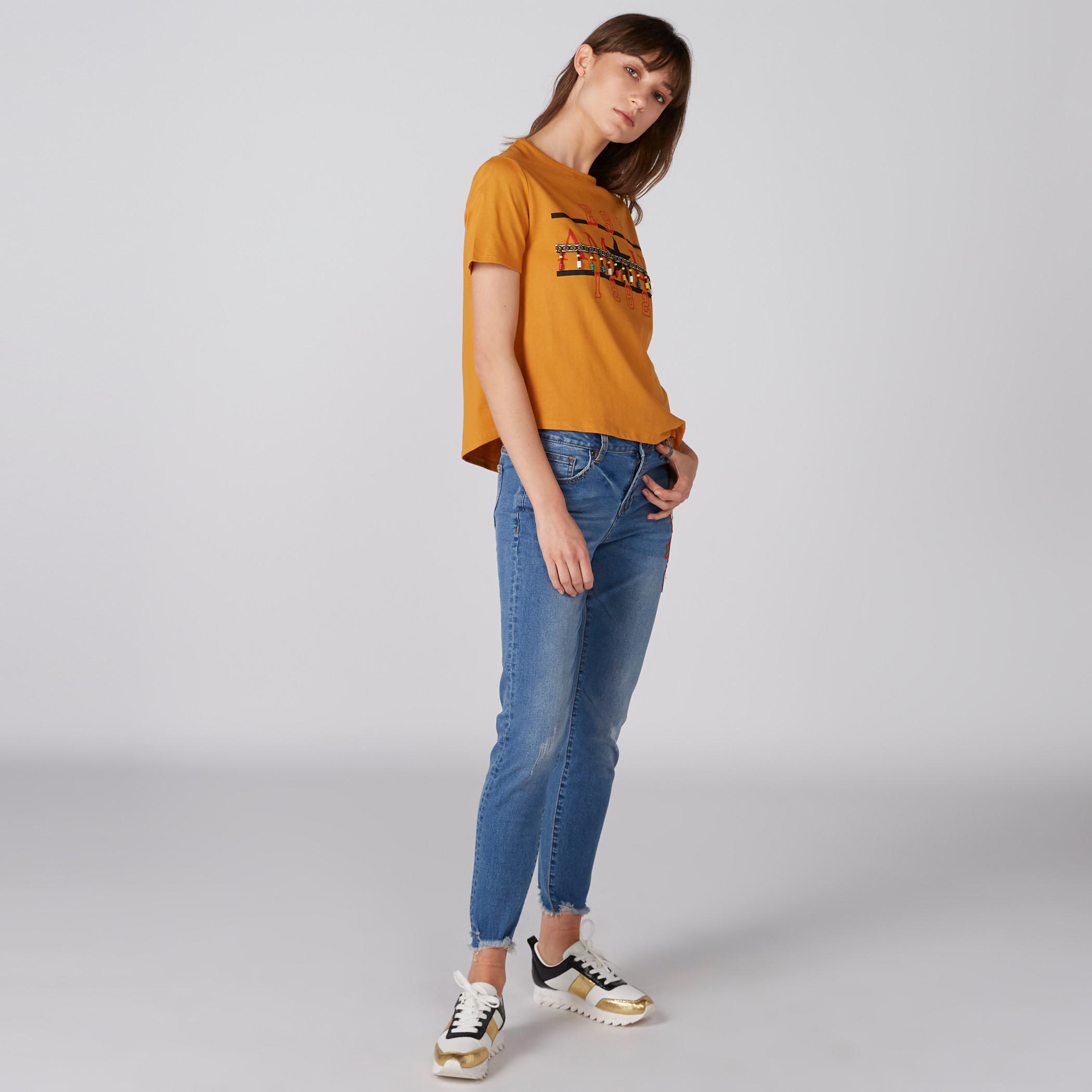 تيشيرت بياقة مستديرة وأكمام قصيرة وطبعات-women-clothing-tshirts-image-3
