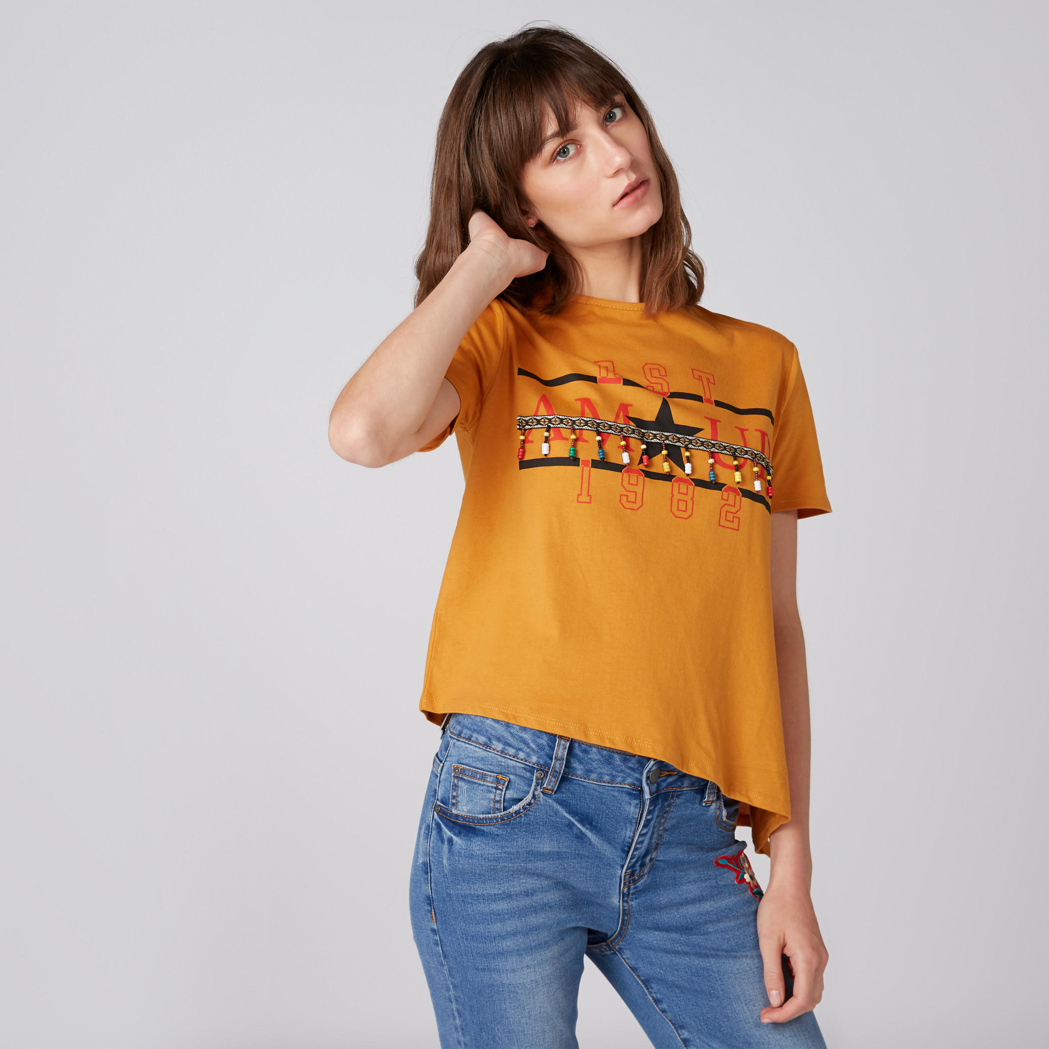 تيشيرت بياقة مستديرة وأكمام قصيرة وطبعات-women-clothing-tshirts-image-4