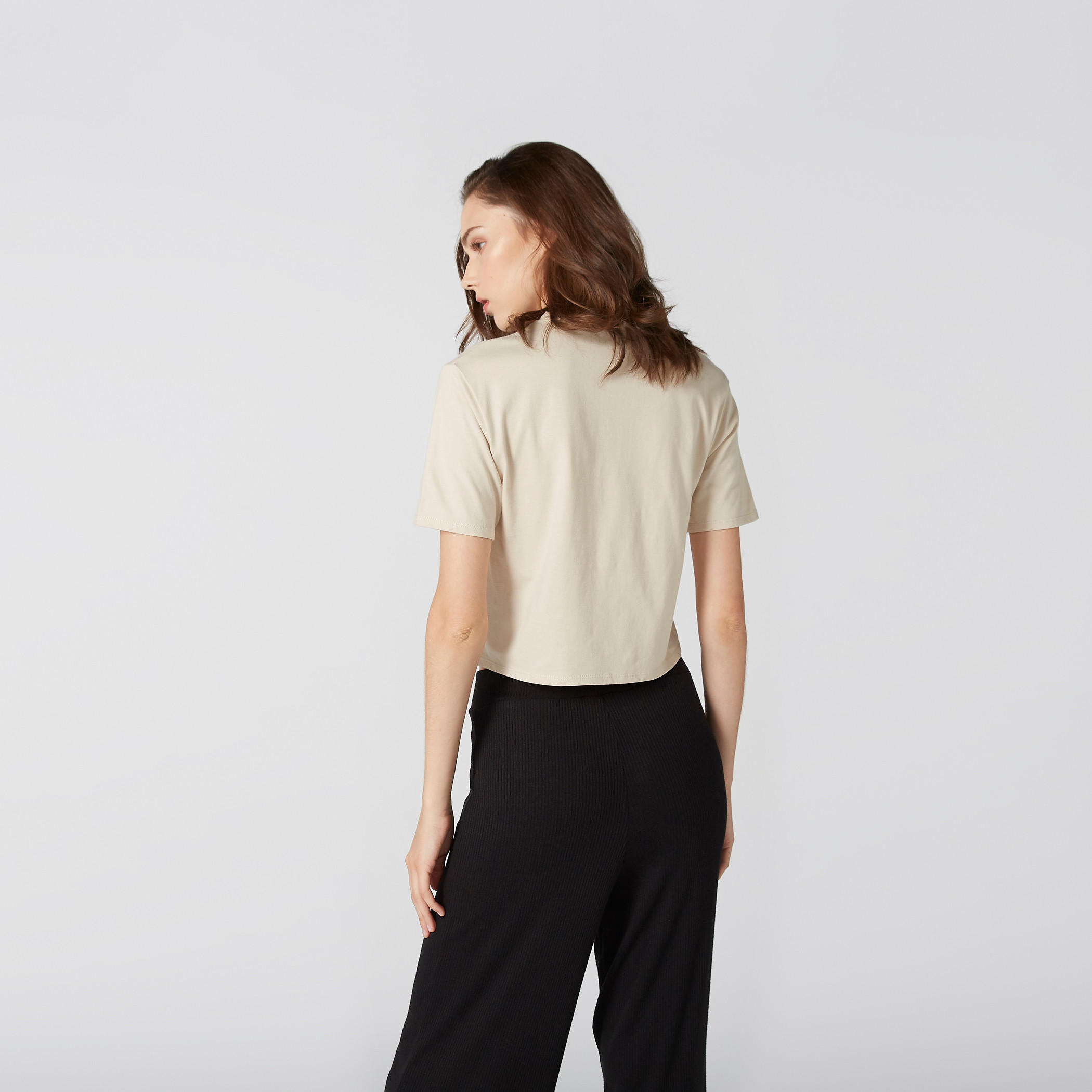 تيشيرت قصير بياقة مستديرة وأكمام قصيرة وطبعات-women-clothing-tshirts-image-3