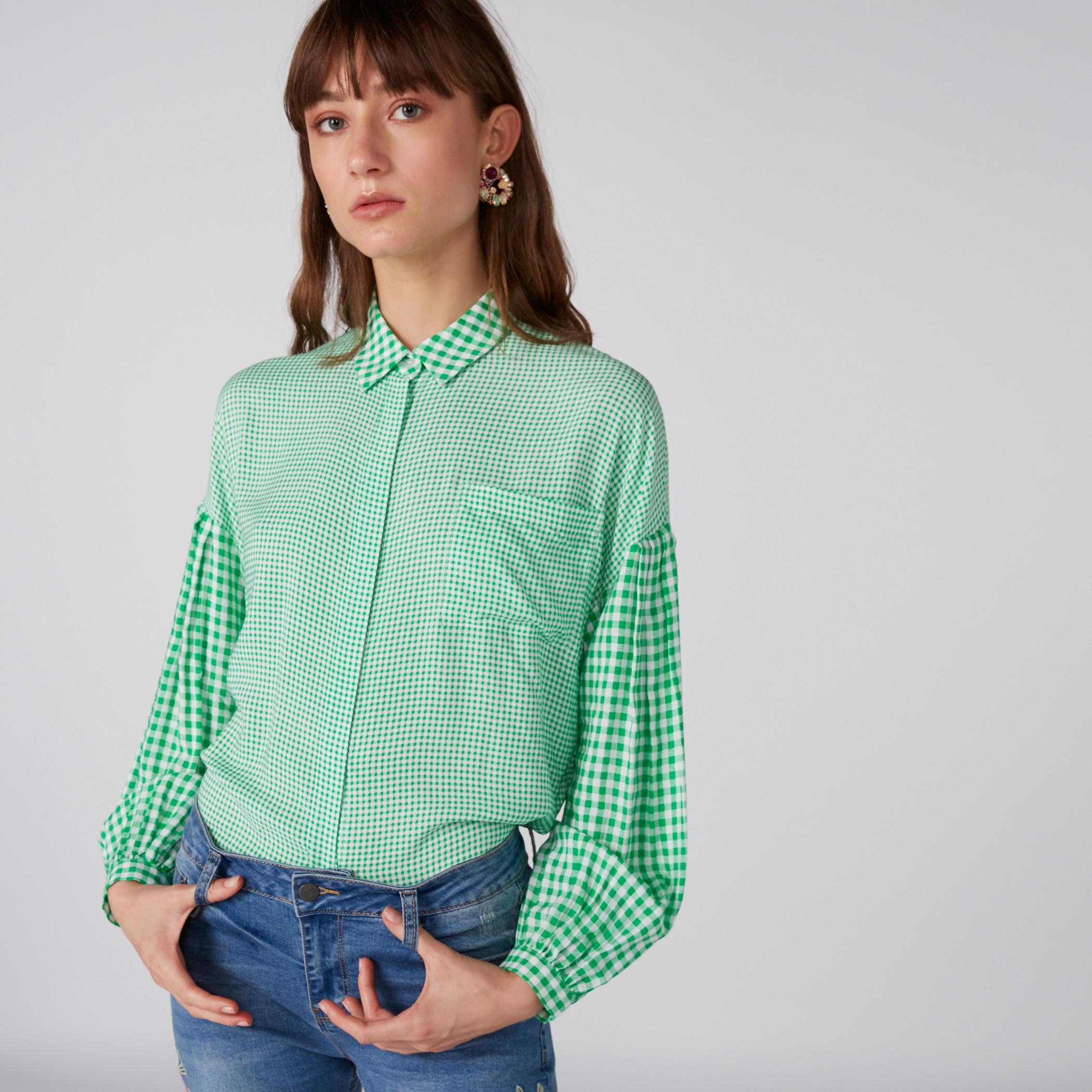 قميص كاروهات بأكمام طويلة ووصلة أزرار غير مرئية-women-clothing-shirtsandblouses-shirts-image-1