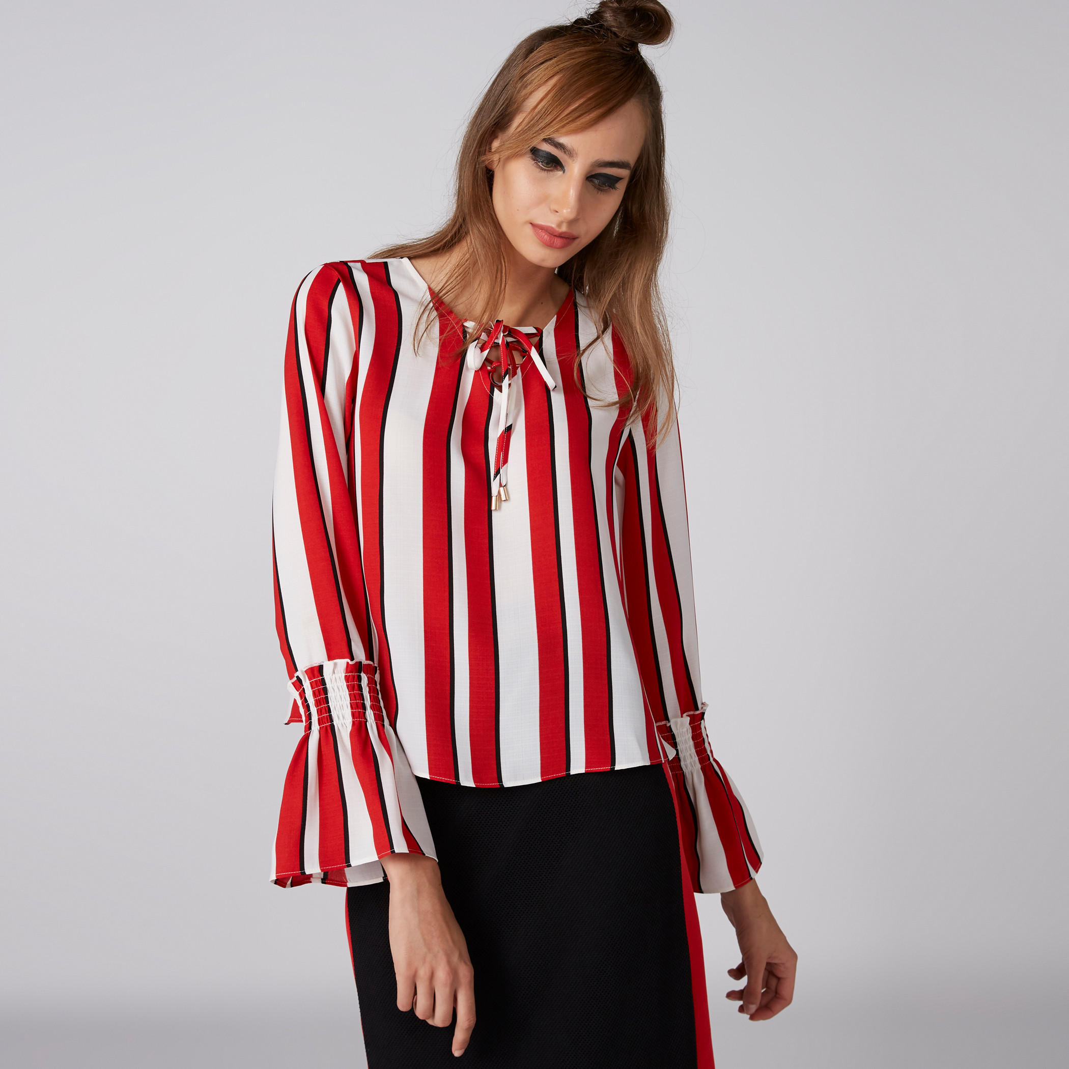 بلوزة مقلّمة بأكمام طويلة ورباط-women-clothing-shirtsandblouses-blouses-image-1