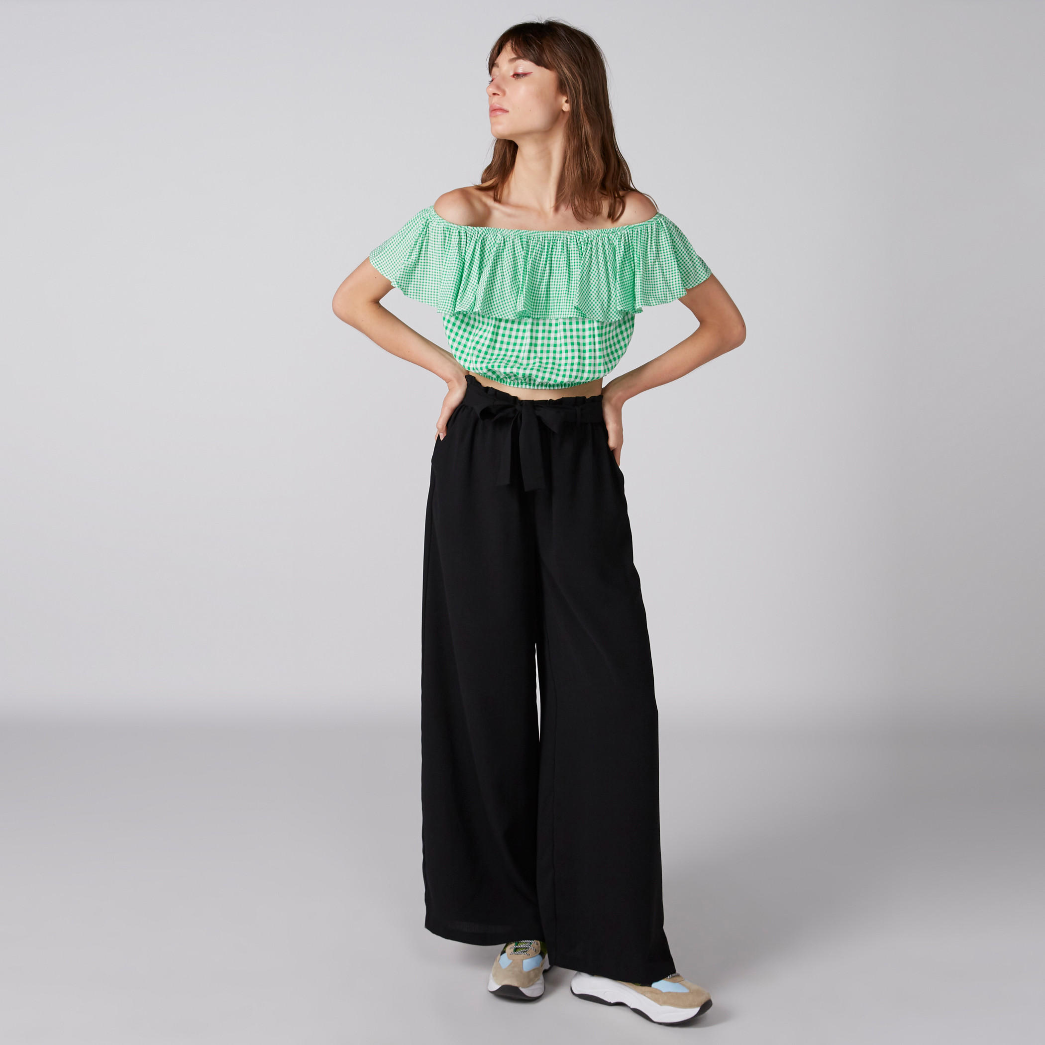 بلوزة قصيرة كاروهات بأكتاف مكشوفة وتفاصيل كشكش-women-clothing-shirtsandblouses-blouses-image-3