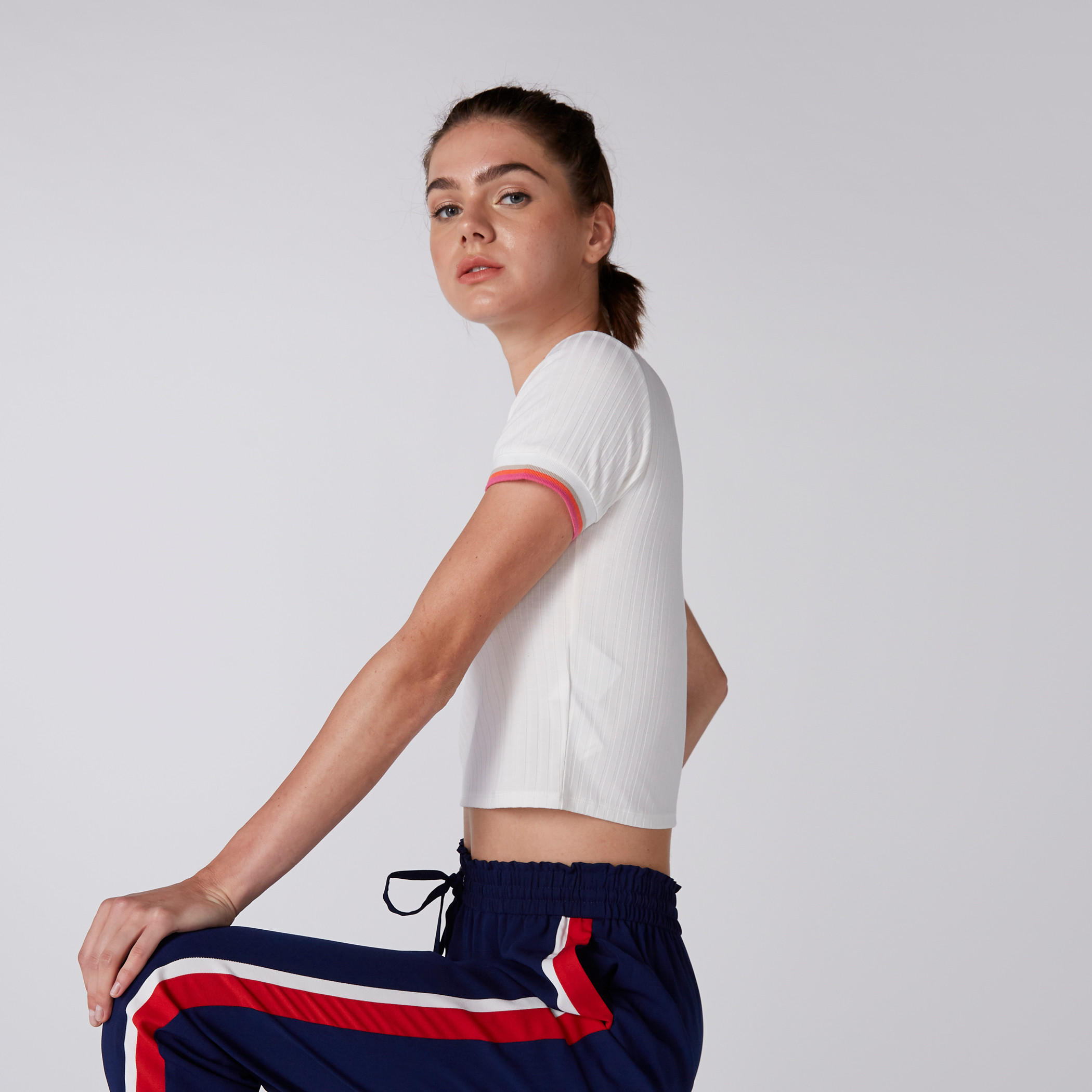 بنطال بخصر مطاطي ورباط-women-clothing-bottoms-trousers-image-3