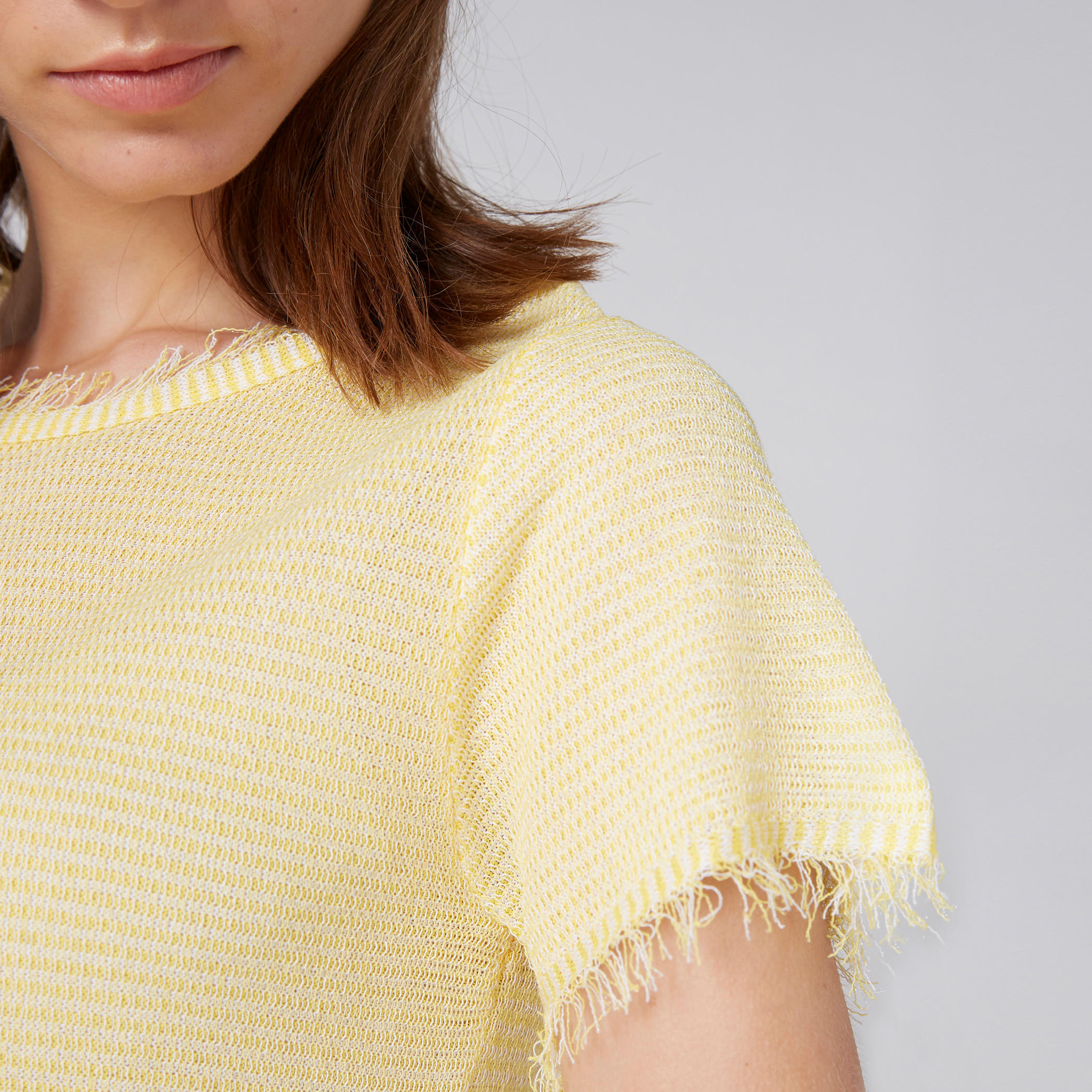 بلوزة بياقة مستديرة وأكمام قصيرة-women-clothing-shirtsandblouses-blouses-image-1