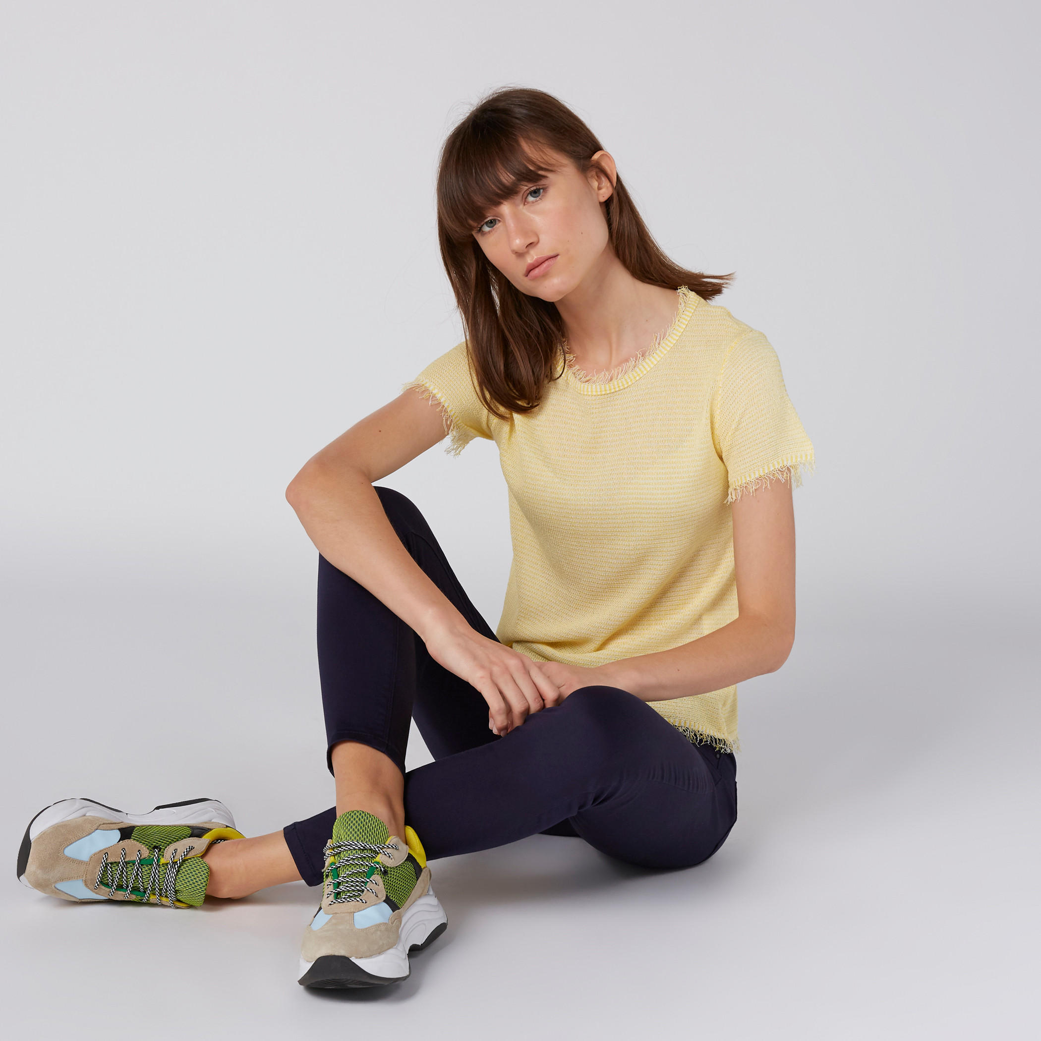 بلوزة بياقة مستديرة وأكمام قصيرة-women-clothing-shirtsandblouses-blouses-image-4