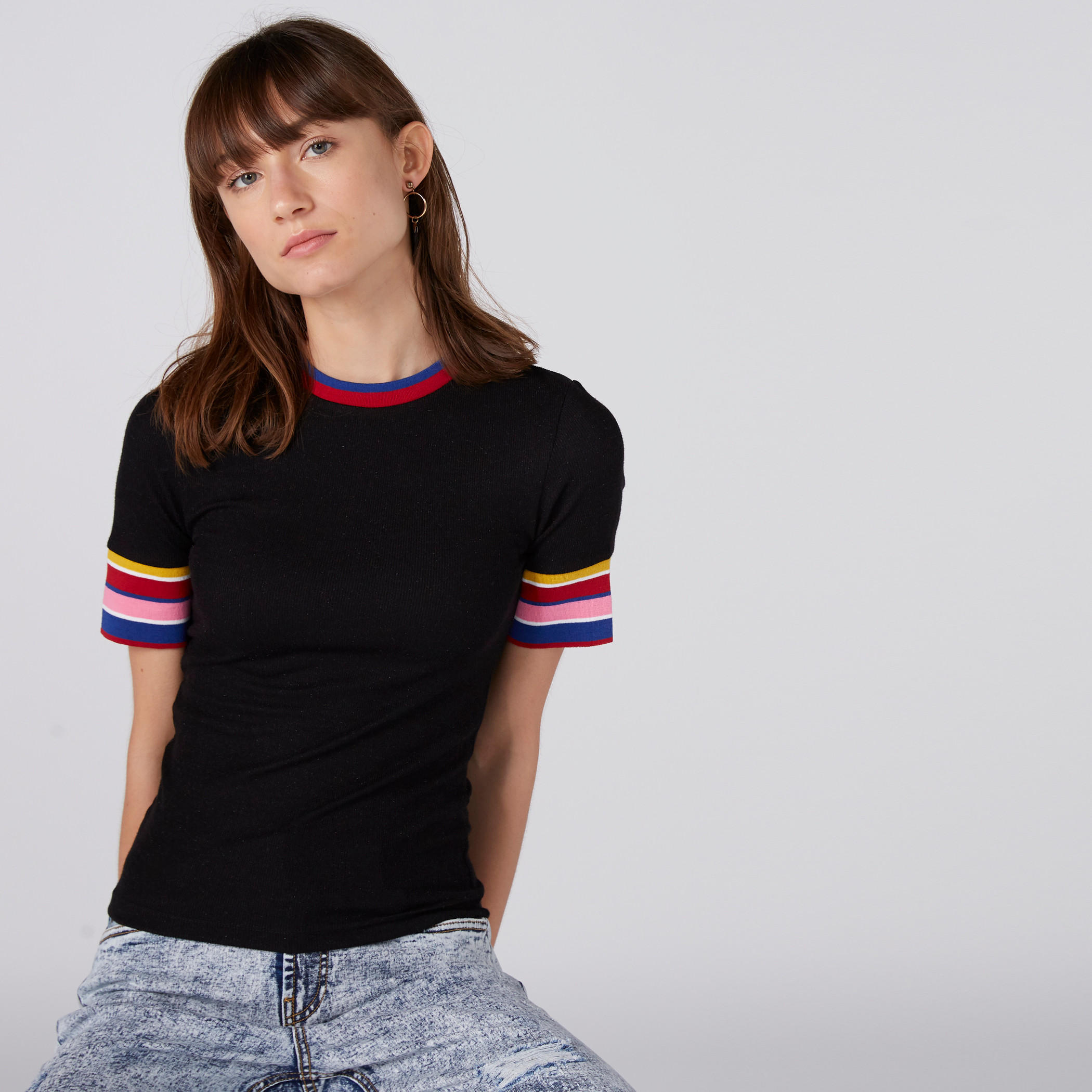 تيشيرت بياقة ضيقة وأكمام قصيرة-women-clothing-tshirts-image-1