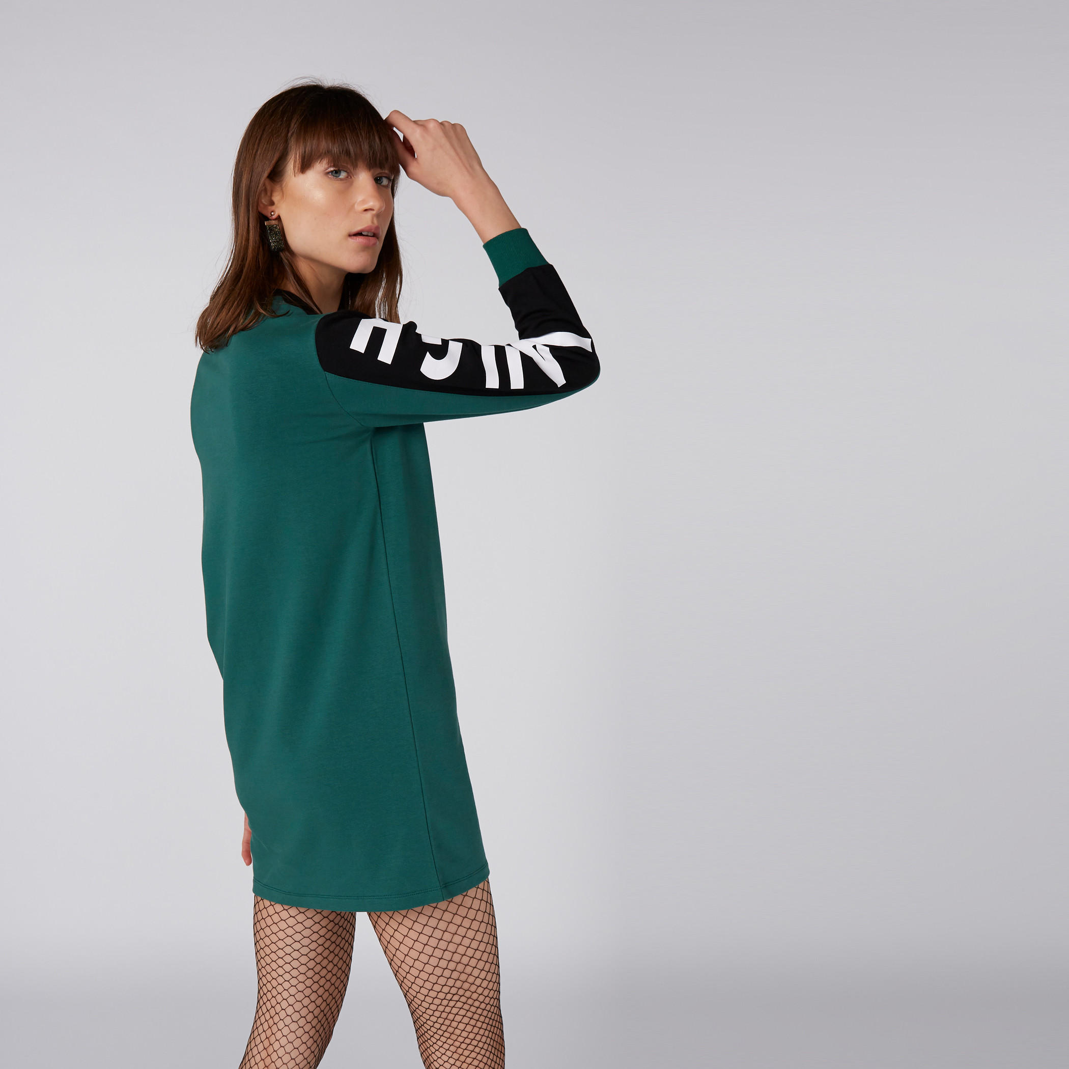 فستان قصير بطبعات وأكمام طويلة بأساور-women-clothing-dresses-image-4
