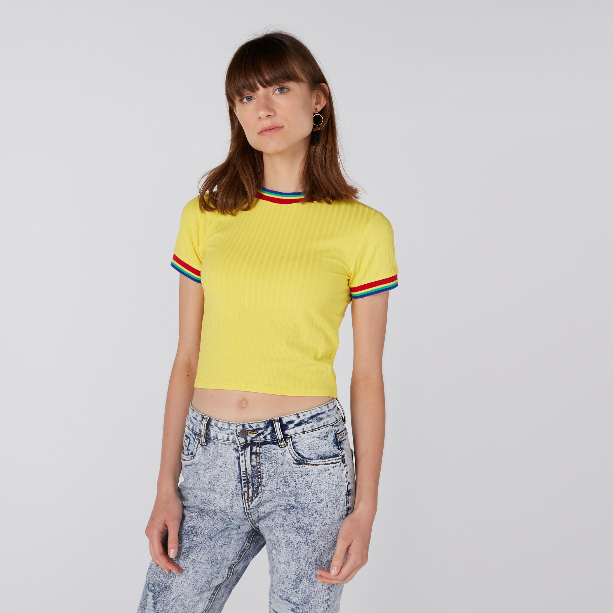 تيشيرت قصير بياقة ضيقة وأكمام قصيرة-women-clothing-tshirts-image-1