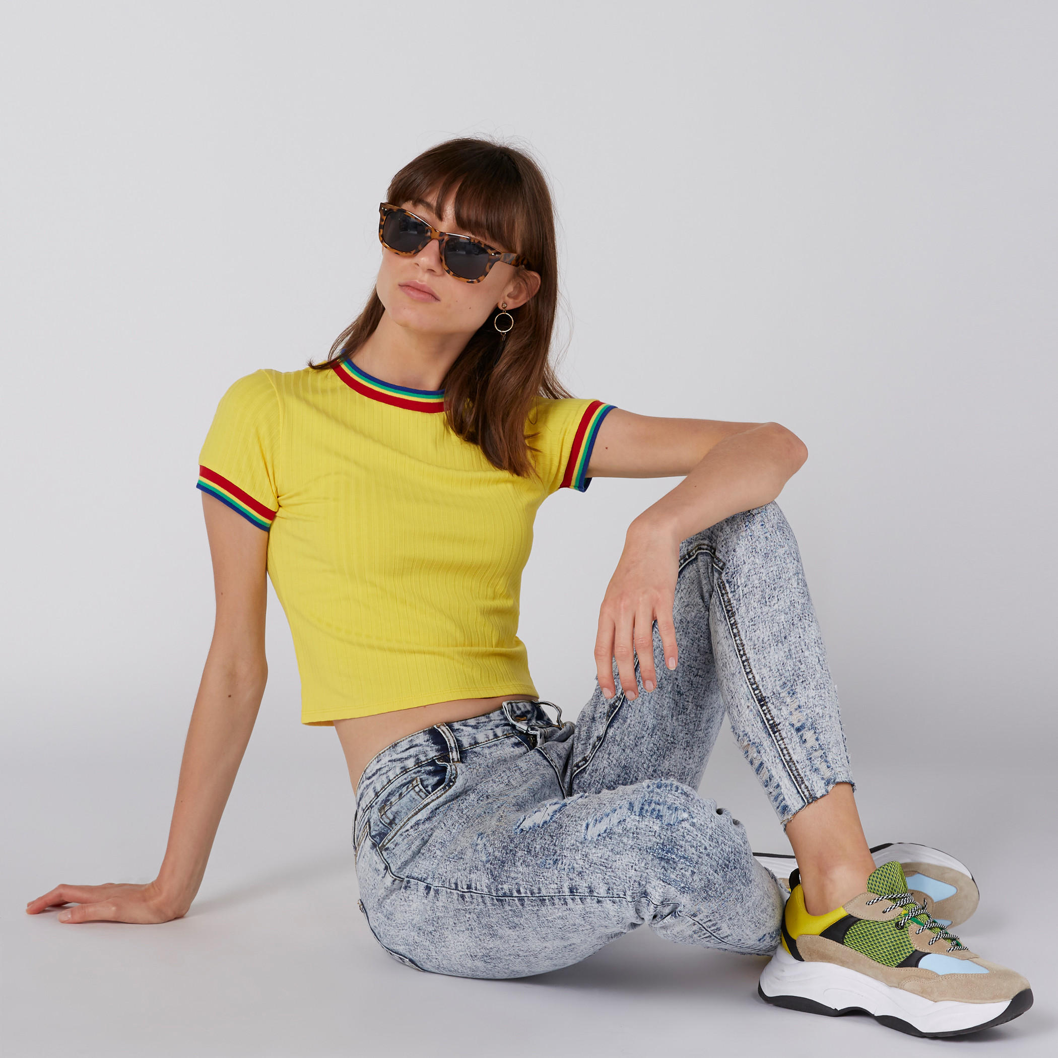 تيشيرت قصير بياقة ضيقة وأكمام قصيرة-women-clothing-tshirts-image-5