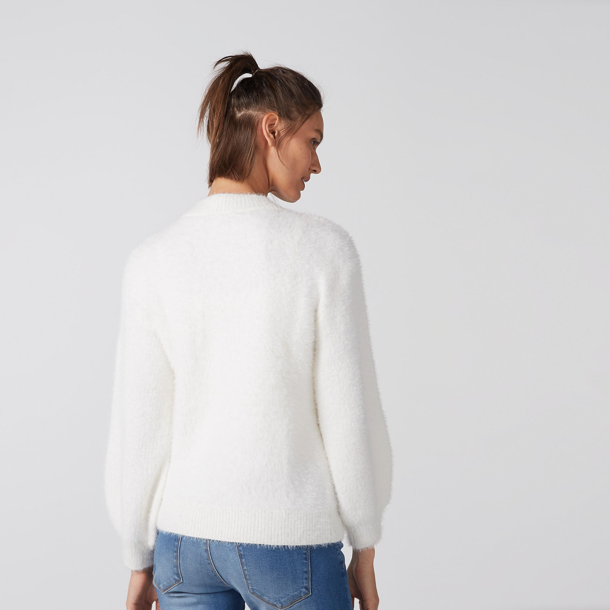 سويتر قطيفة بياقة عالية وأكمام طويلة-women-winterwear-hoodiesandsweatshirts-sweatshirts-image-4